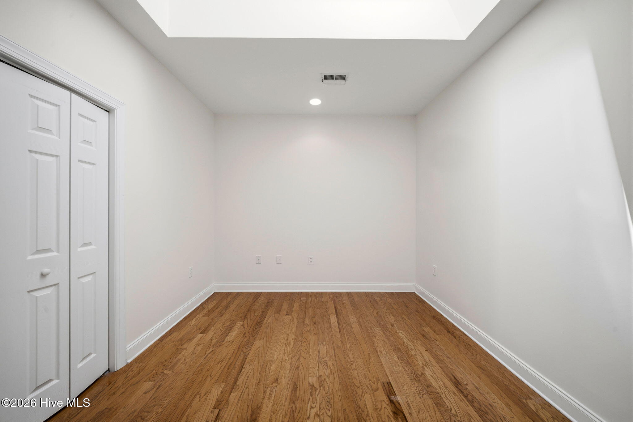 100567711 | Photo 28