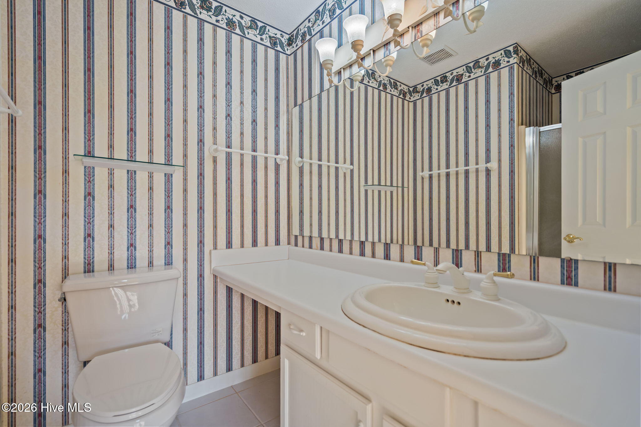 100568499 | Photo 22