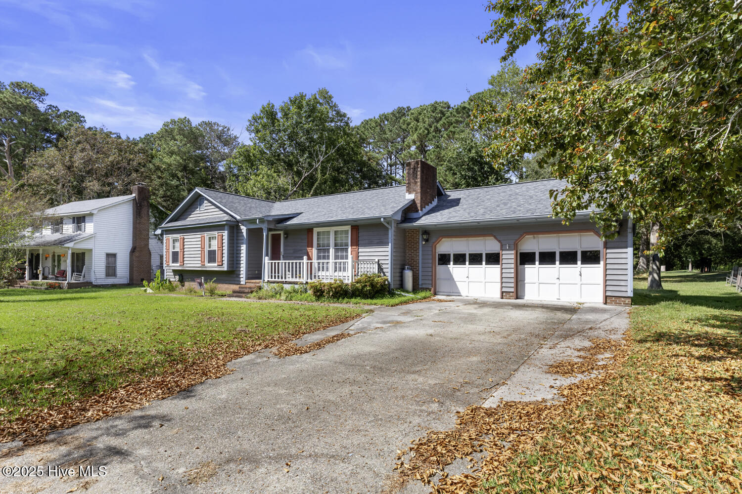 302 Southwest Drive, Jacksonville, NC 28540 – photo 2: front