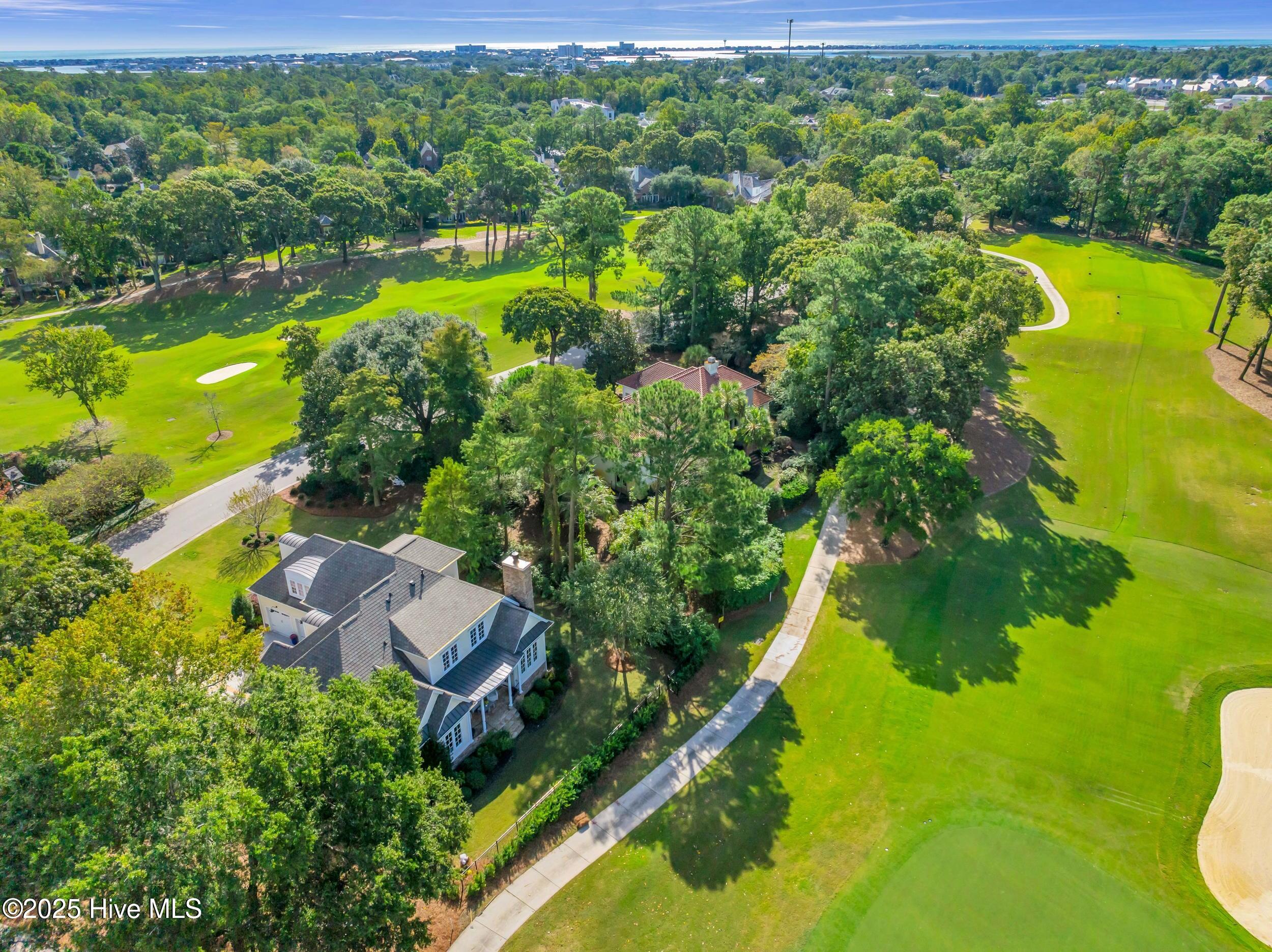 100536582 | Photo 38