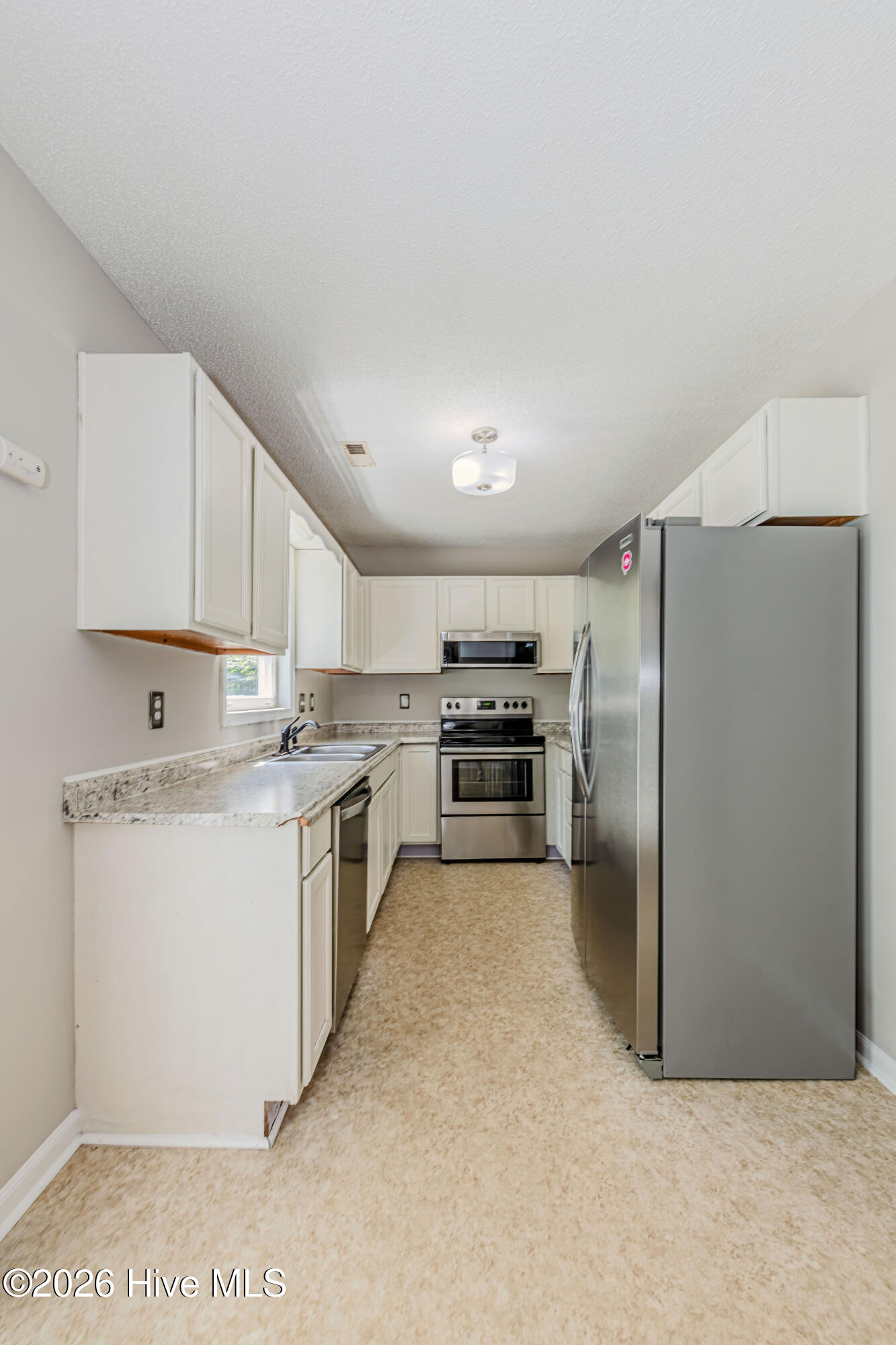 100568106 | Photo 19