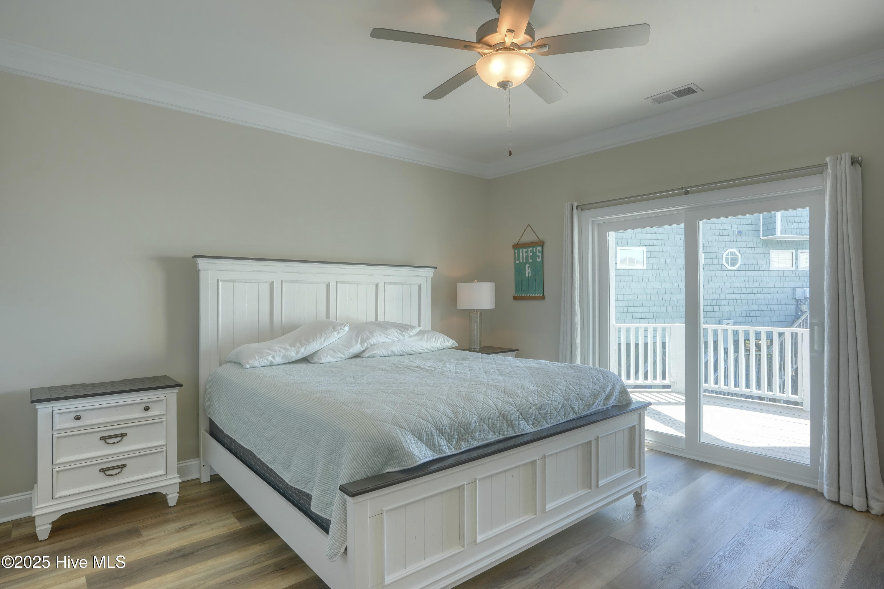 100511165 | Photo 23