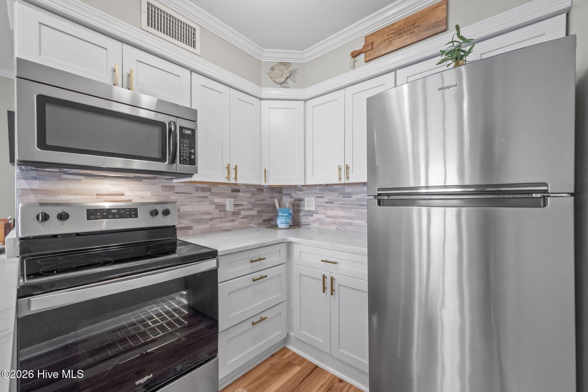 100551202 | Photo 14