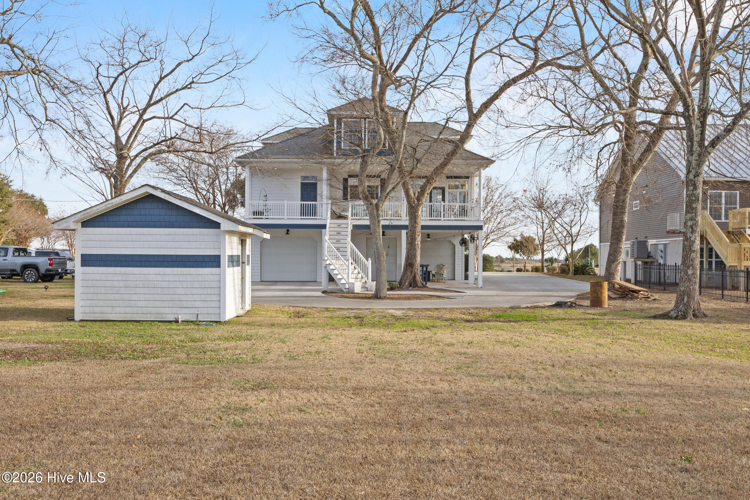 100548931 | Photo 49