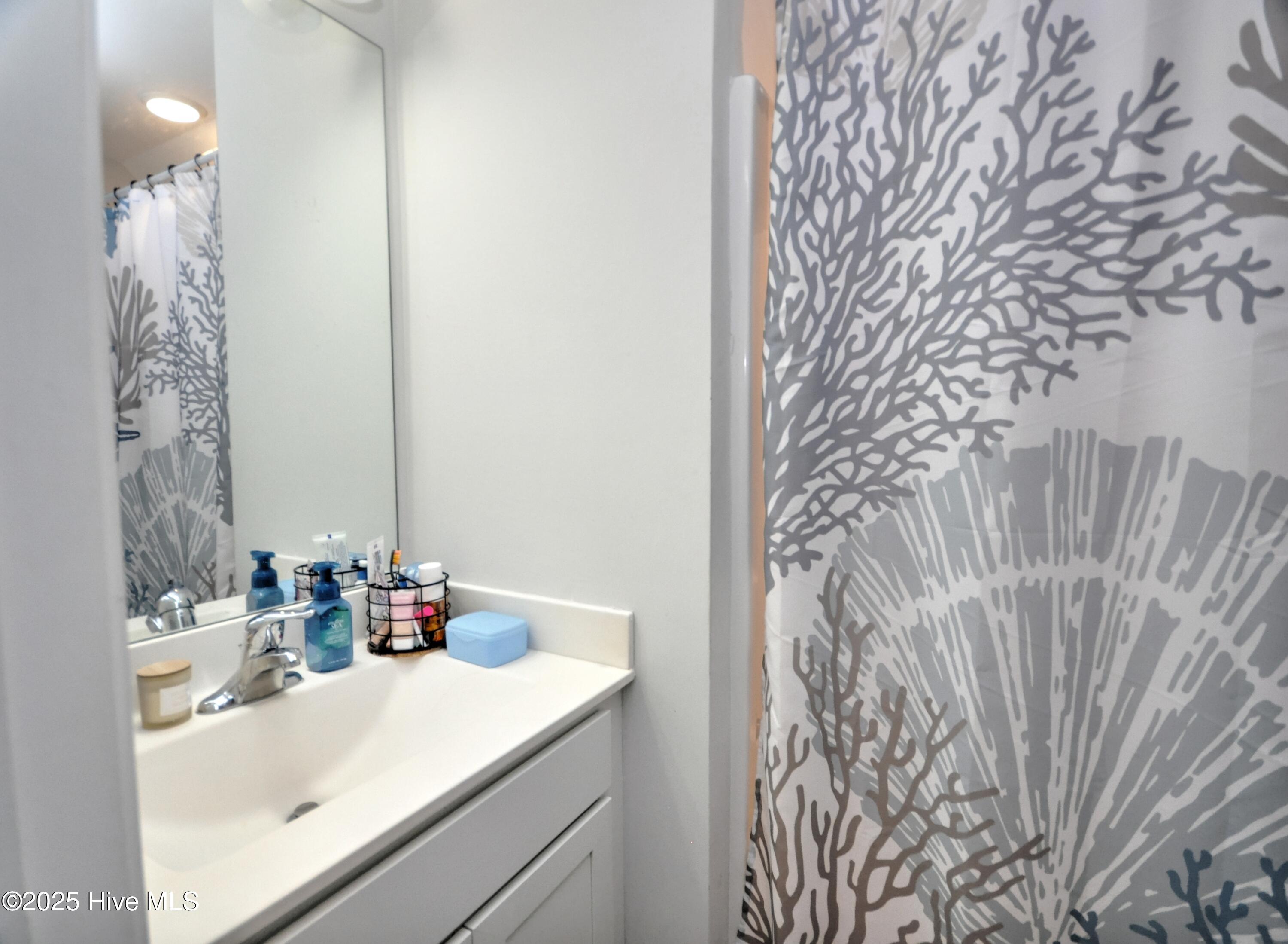 100541962 | Photo 31