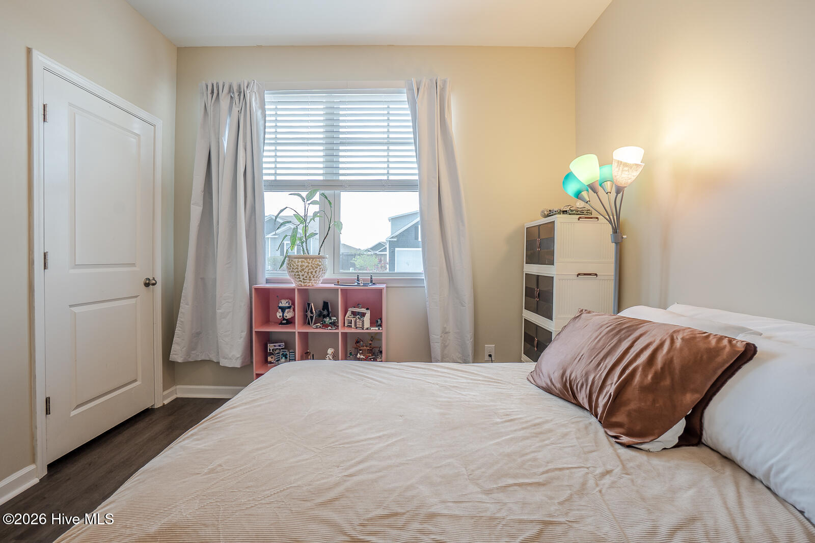 100564968 | Photo 33