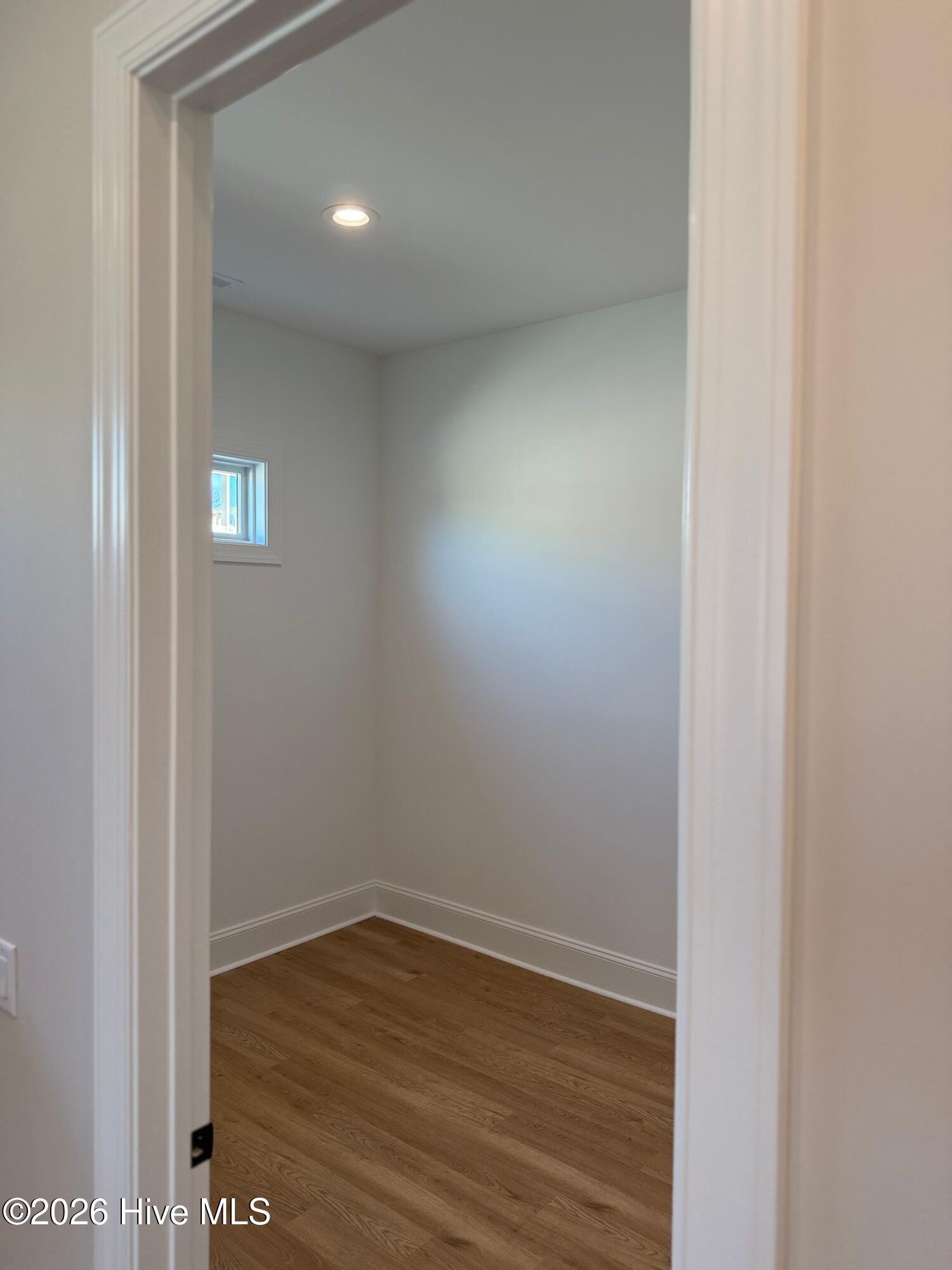 100537475 | Photo 23