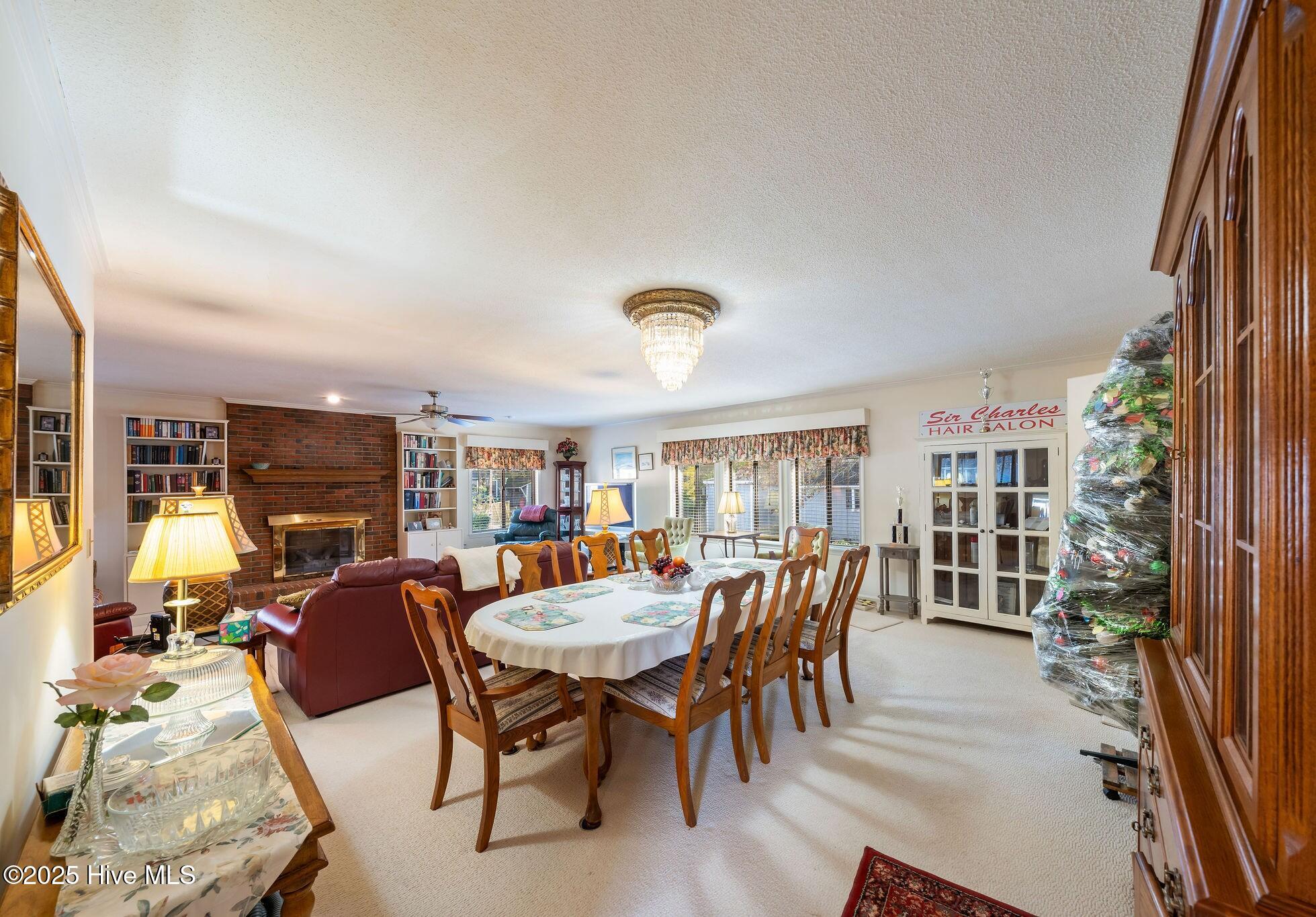 100542635 | Photo 10