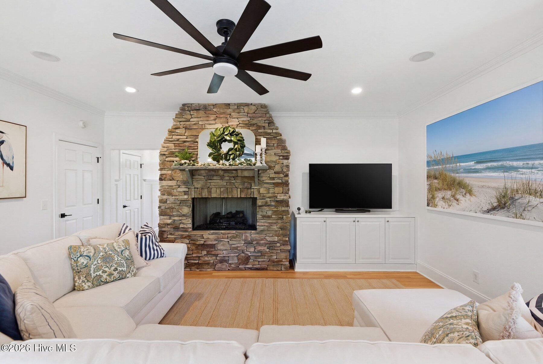 100564034 | Photo 10