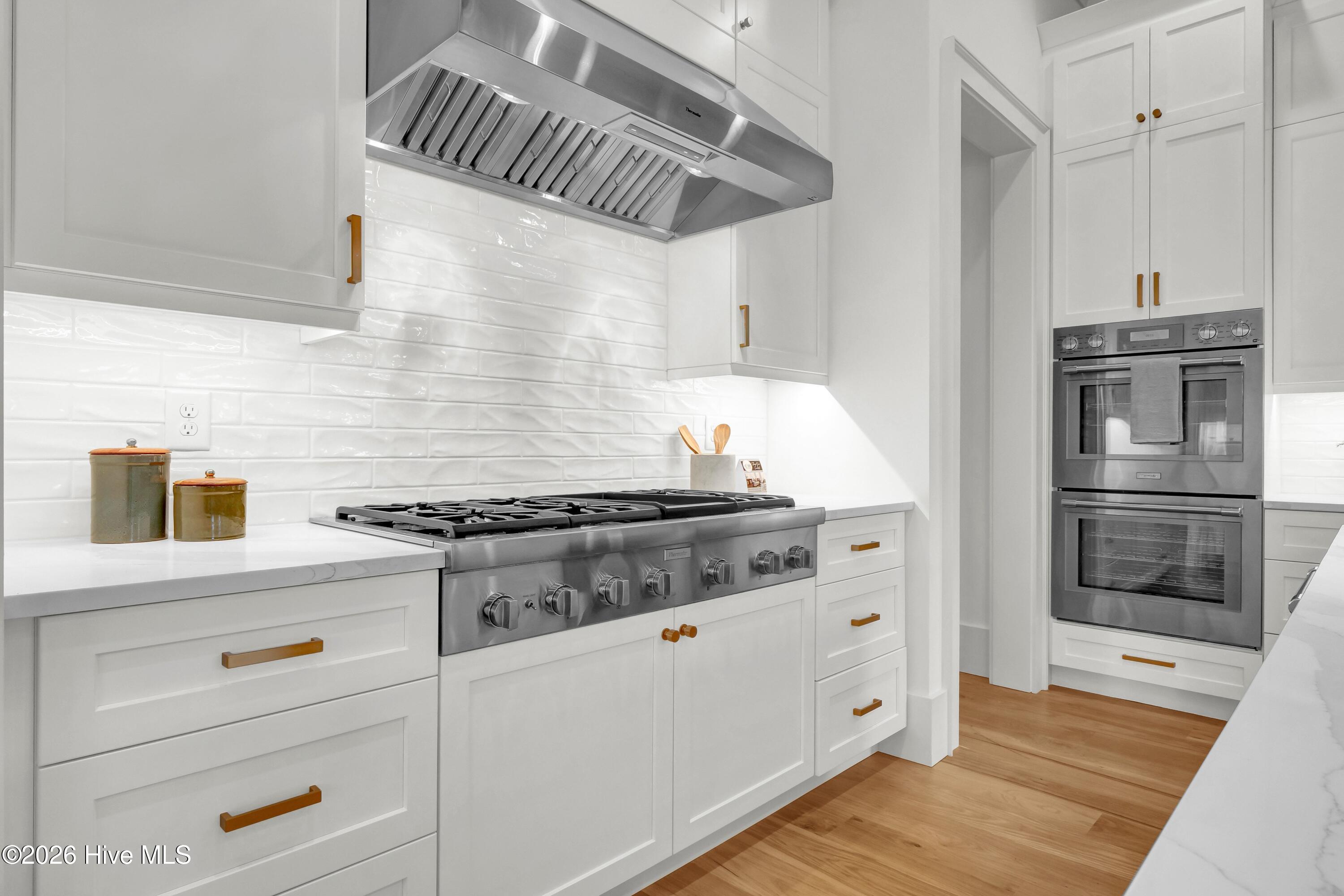 100553648 | Photo 19