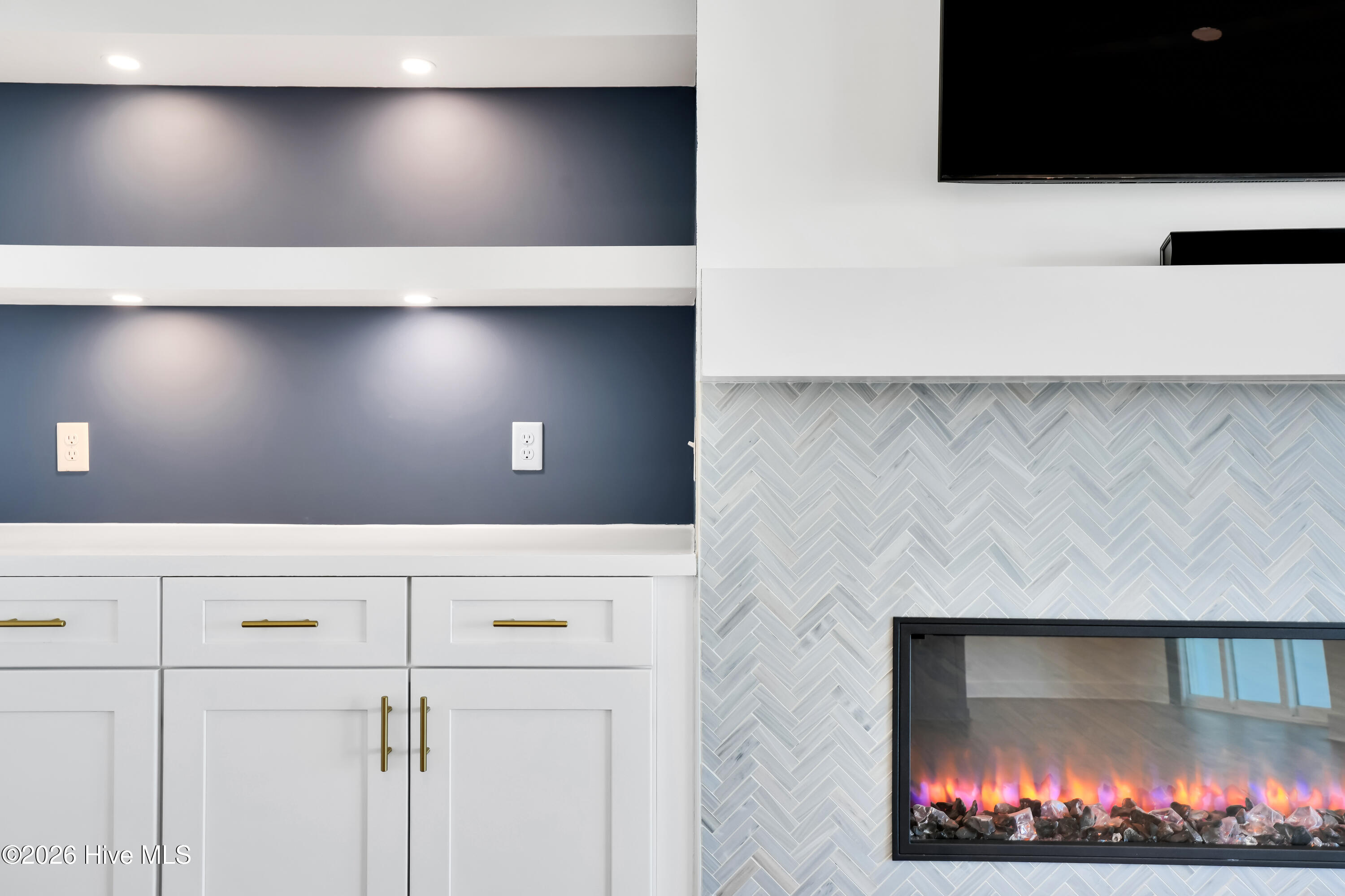 100567914 | Photo 17