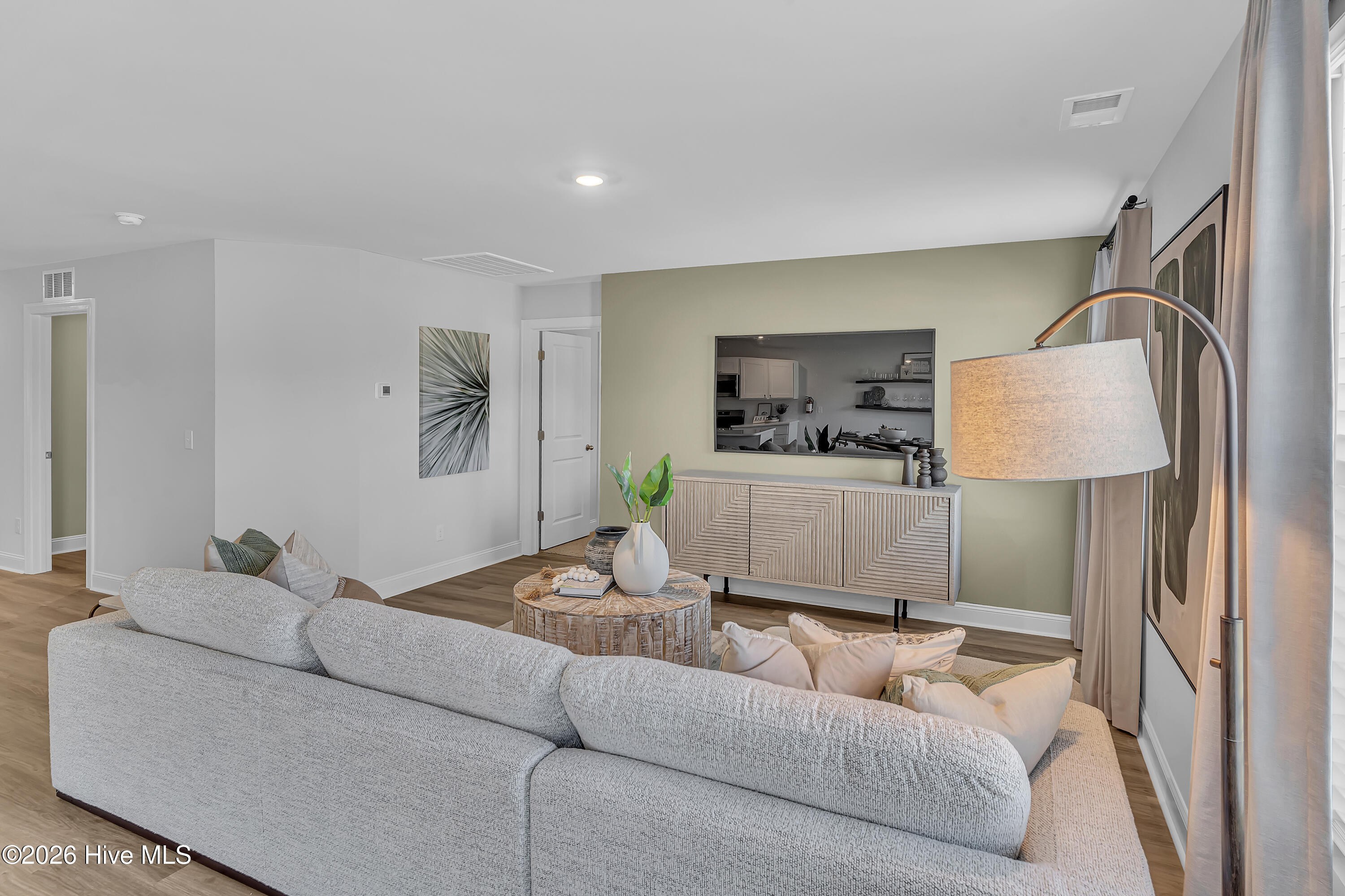 100566299 | Photo 18