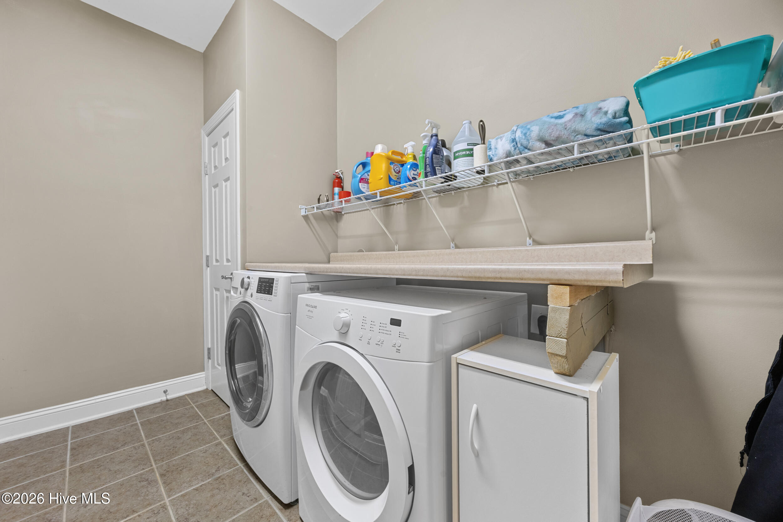 100564950 | Photo 27