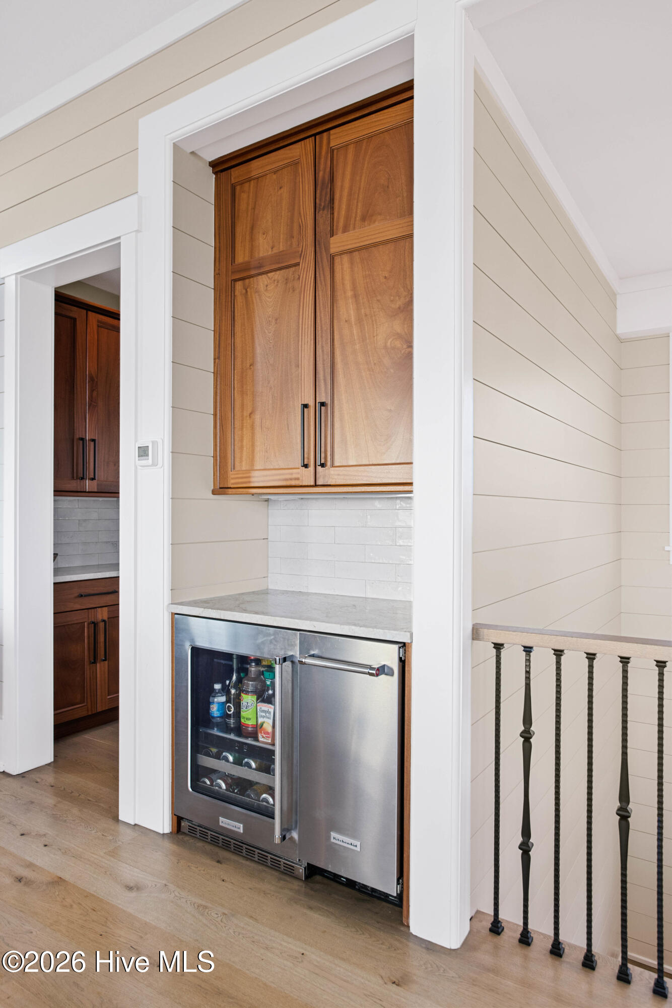 100569964 | Photo 19