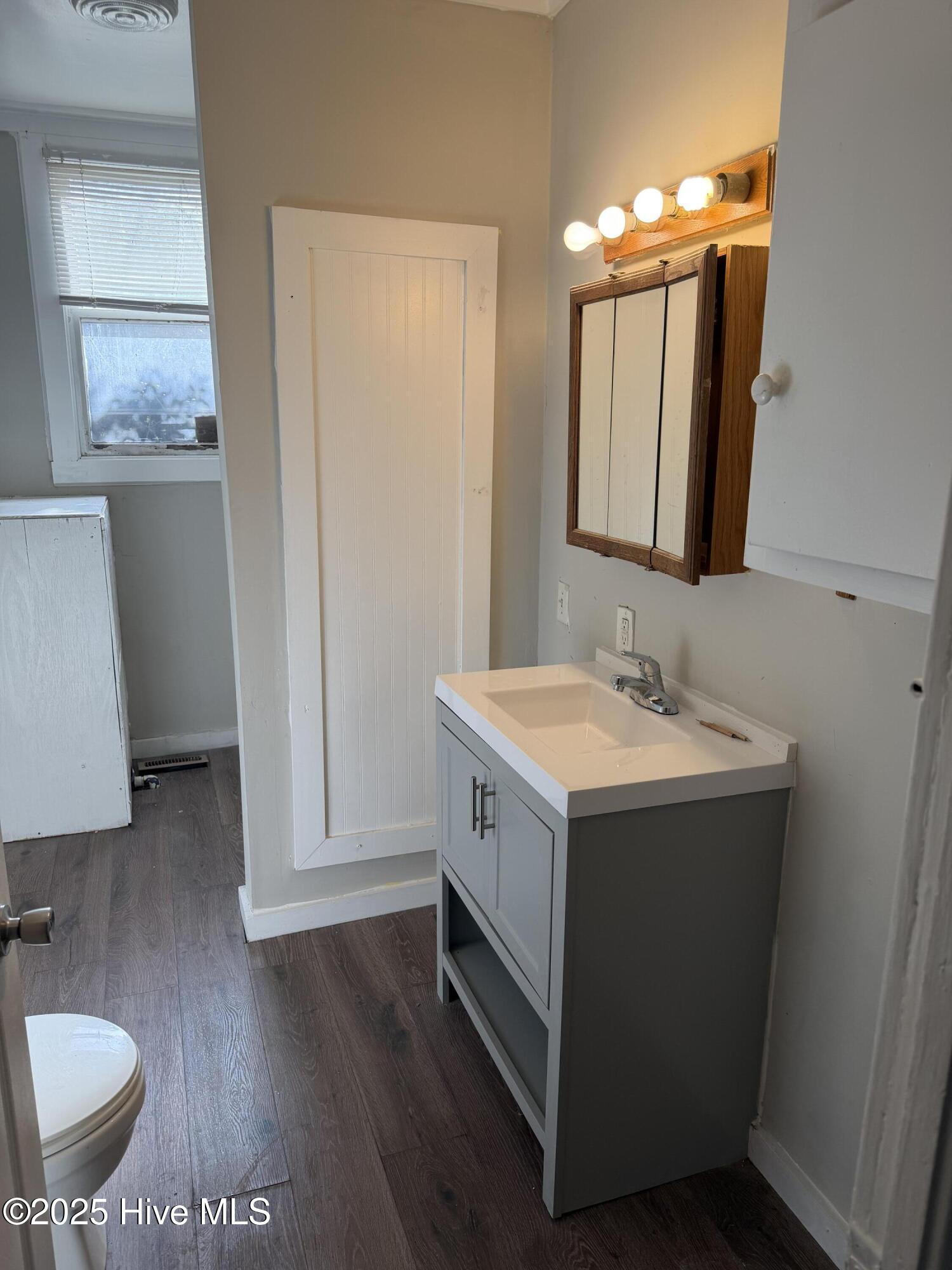 100546661 | Photo 11