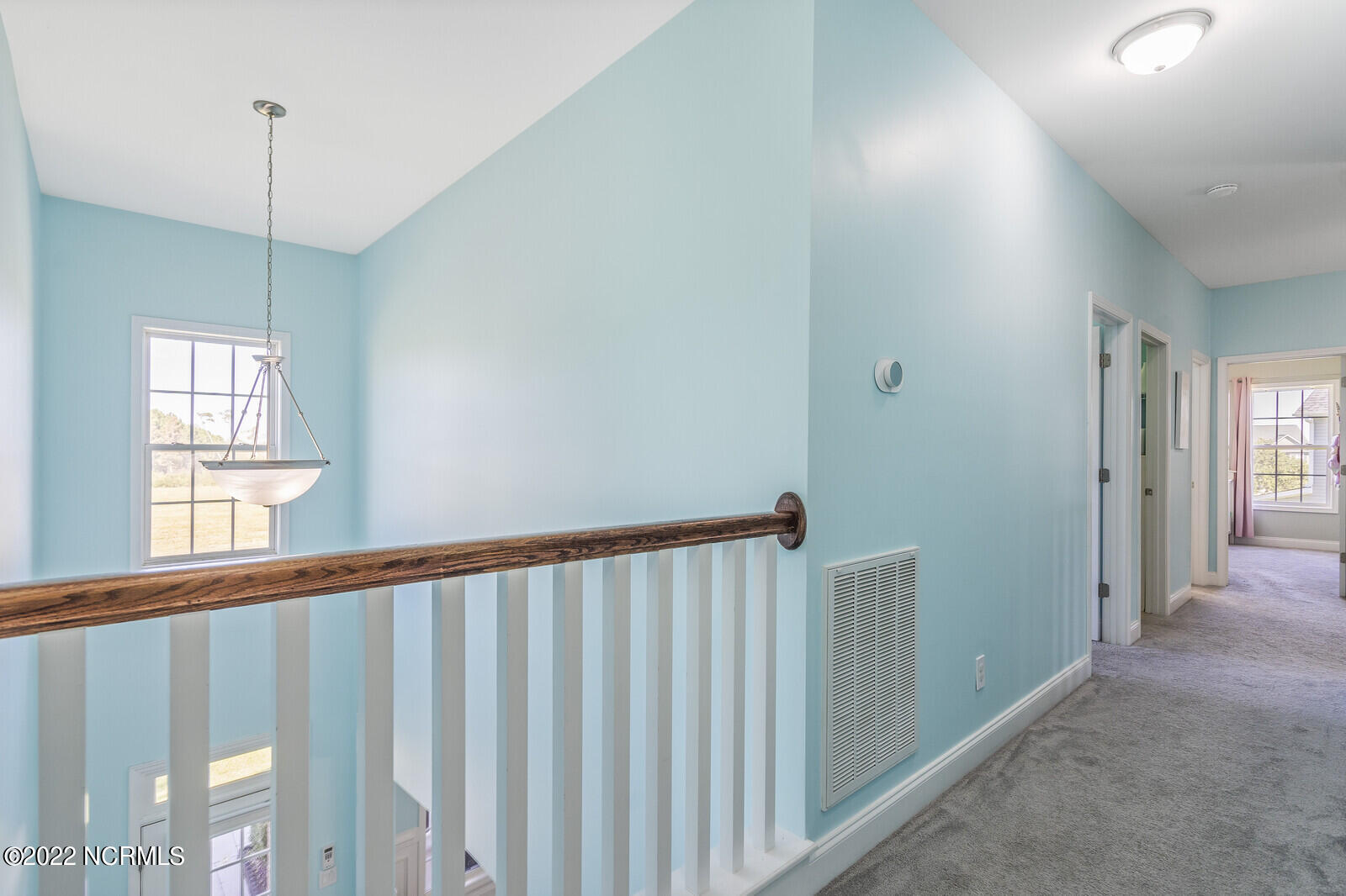 100556304 | Photo 51