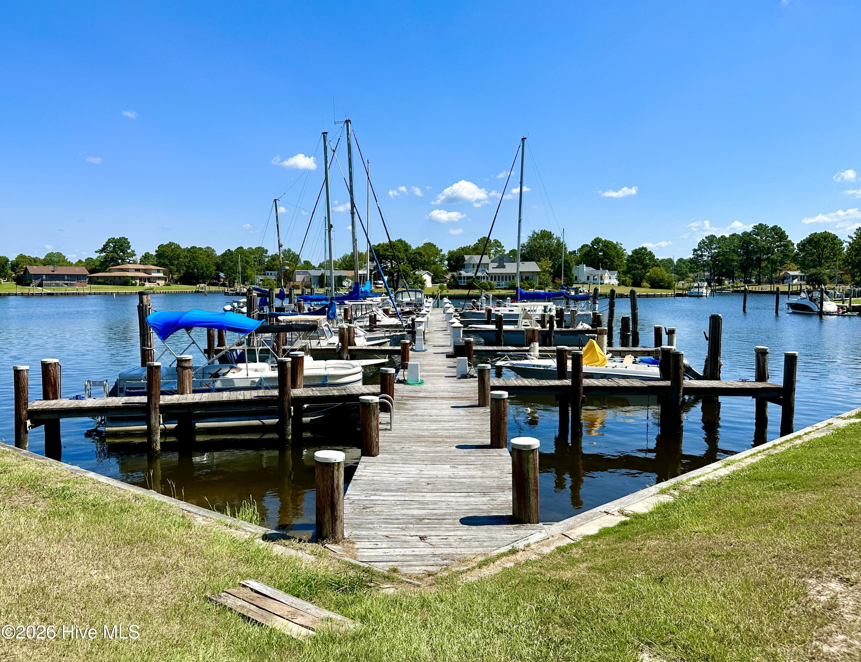 802 Black Swan Road,New Bern