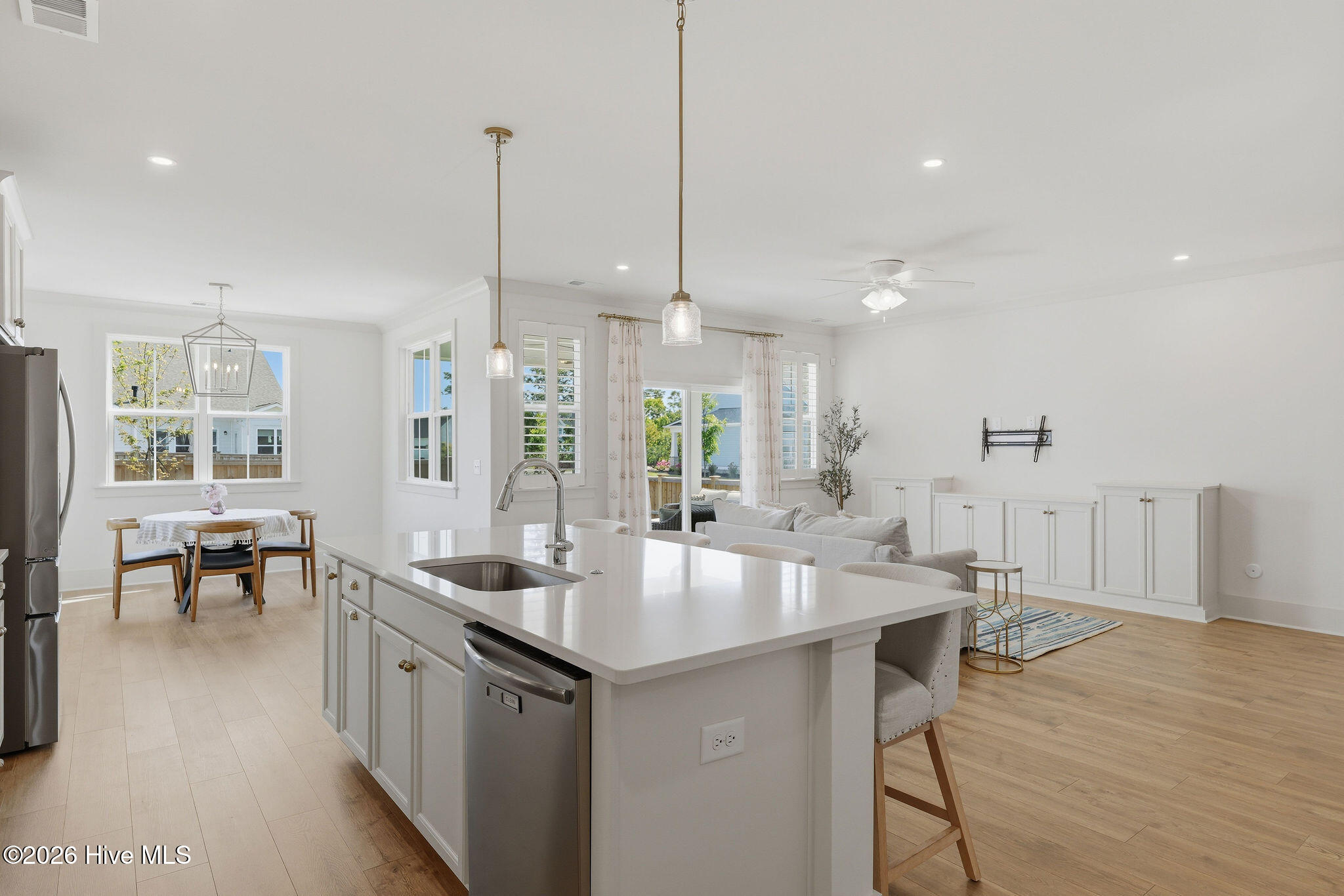 100567924 | Photo 16