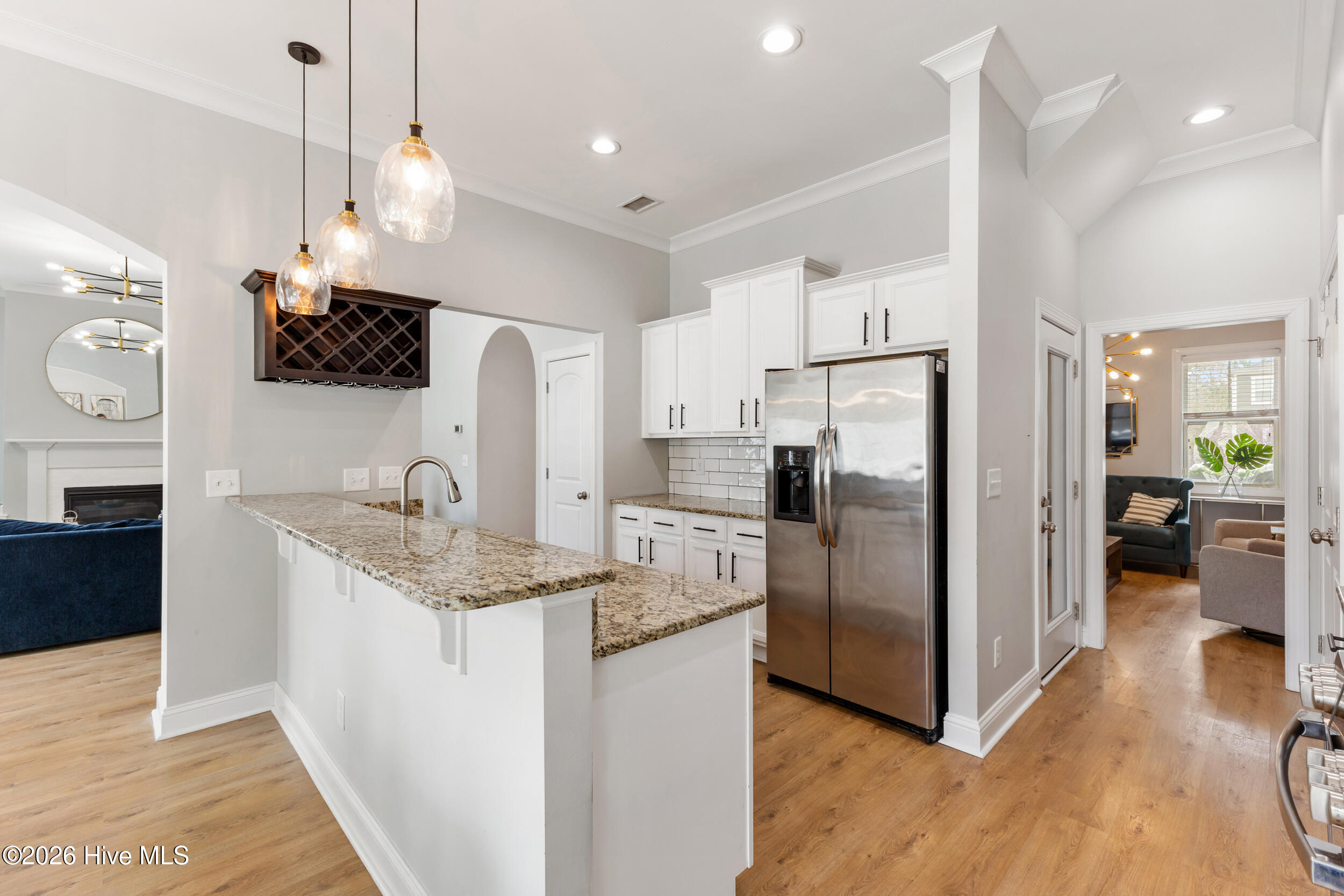 100557011 | Photo 16