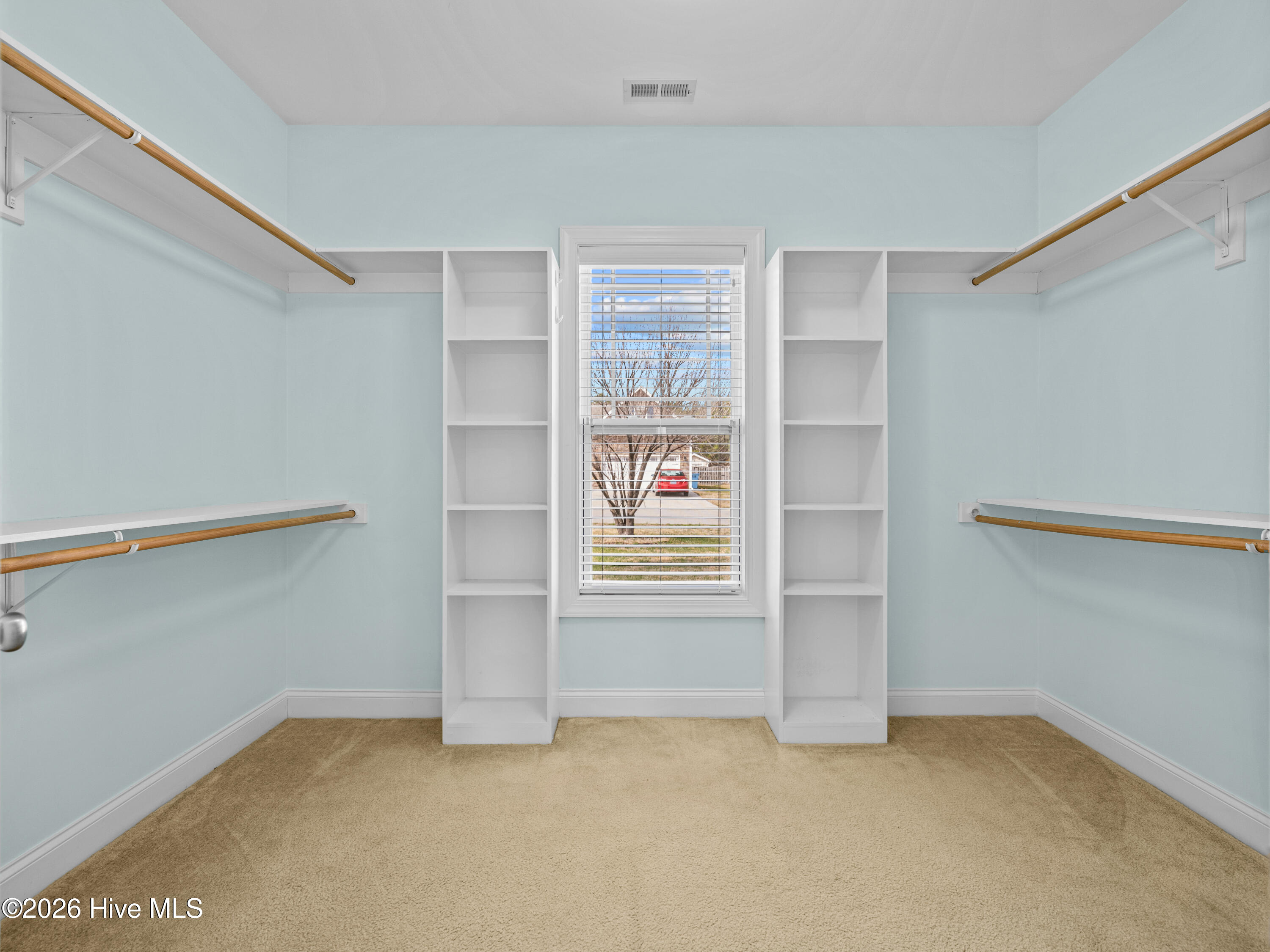 100556150 | Photo 42