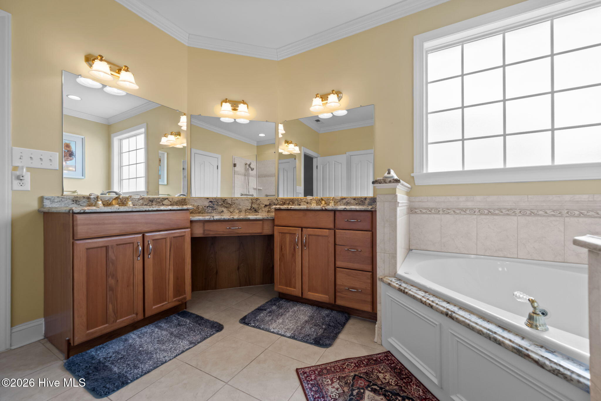 100552548 | Photo 28