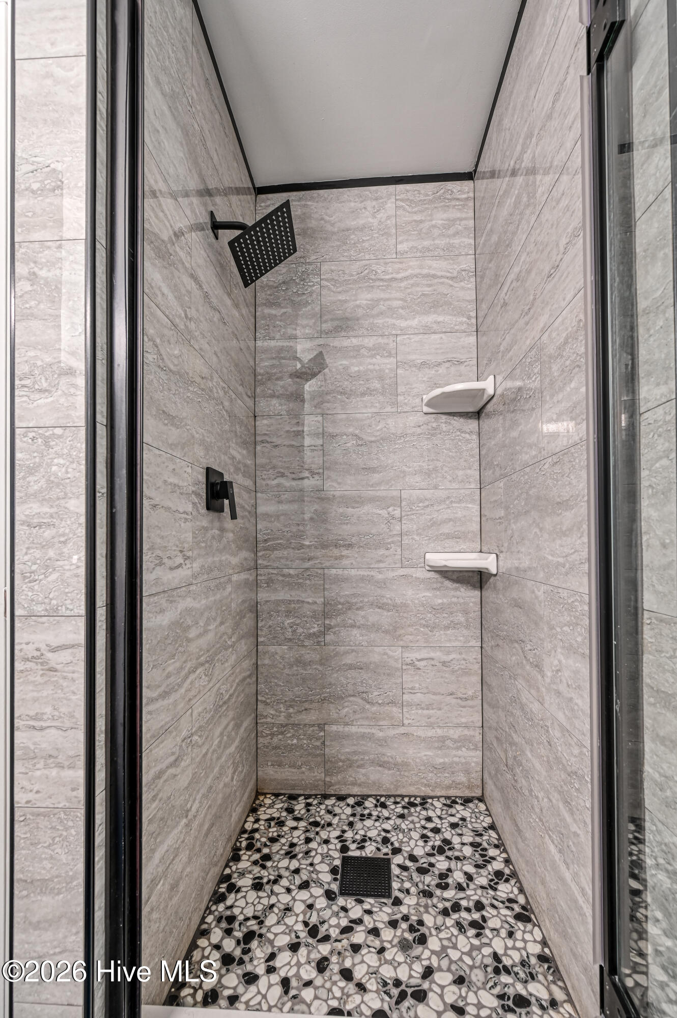 100568256 | Photo 47