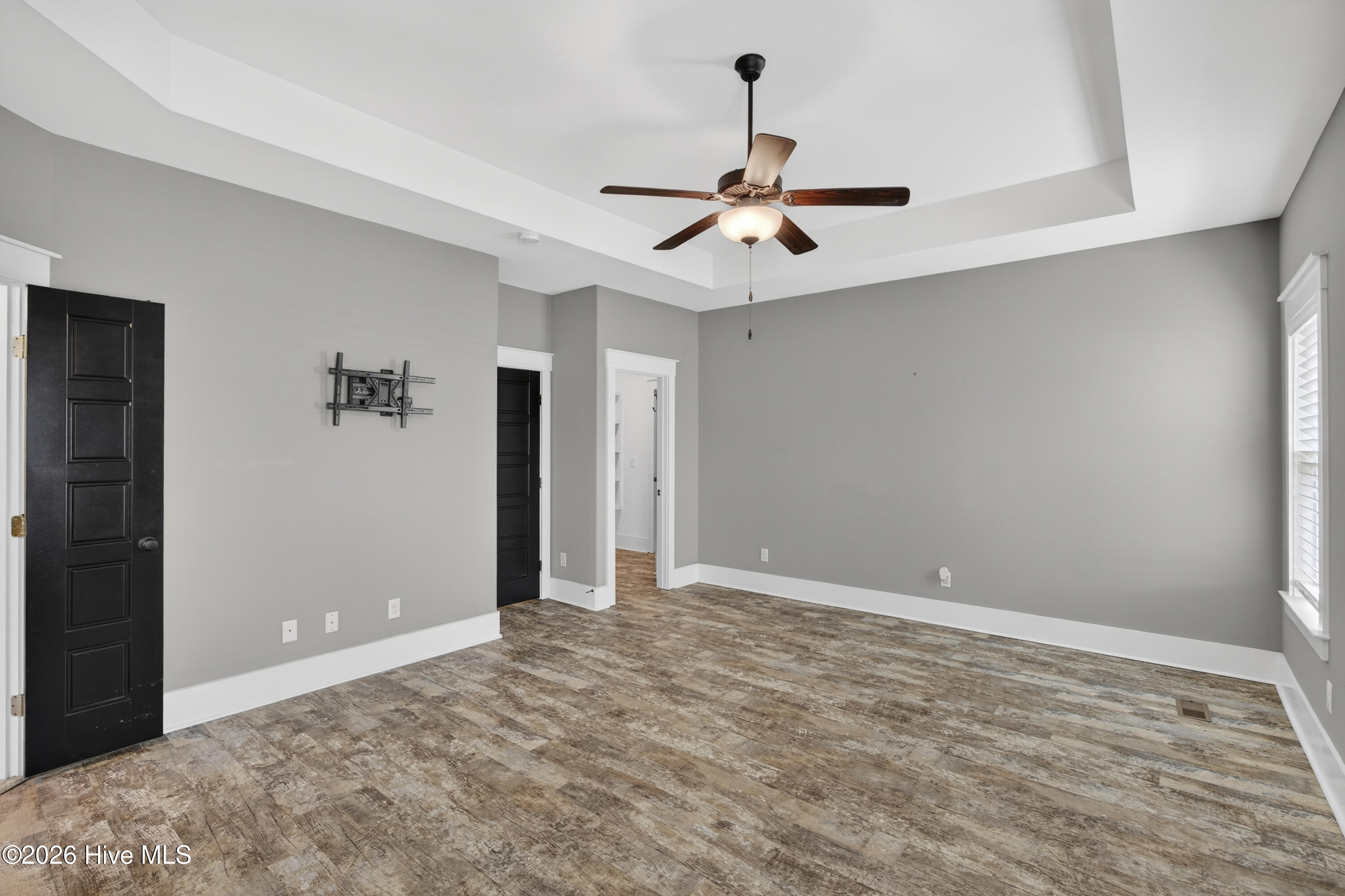 100555140 | Photo 36