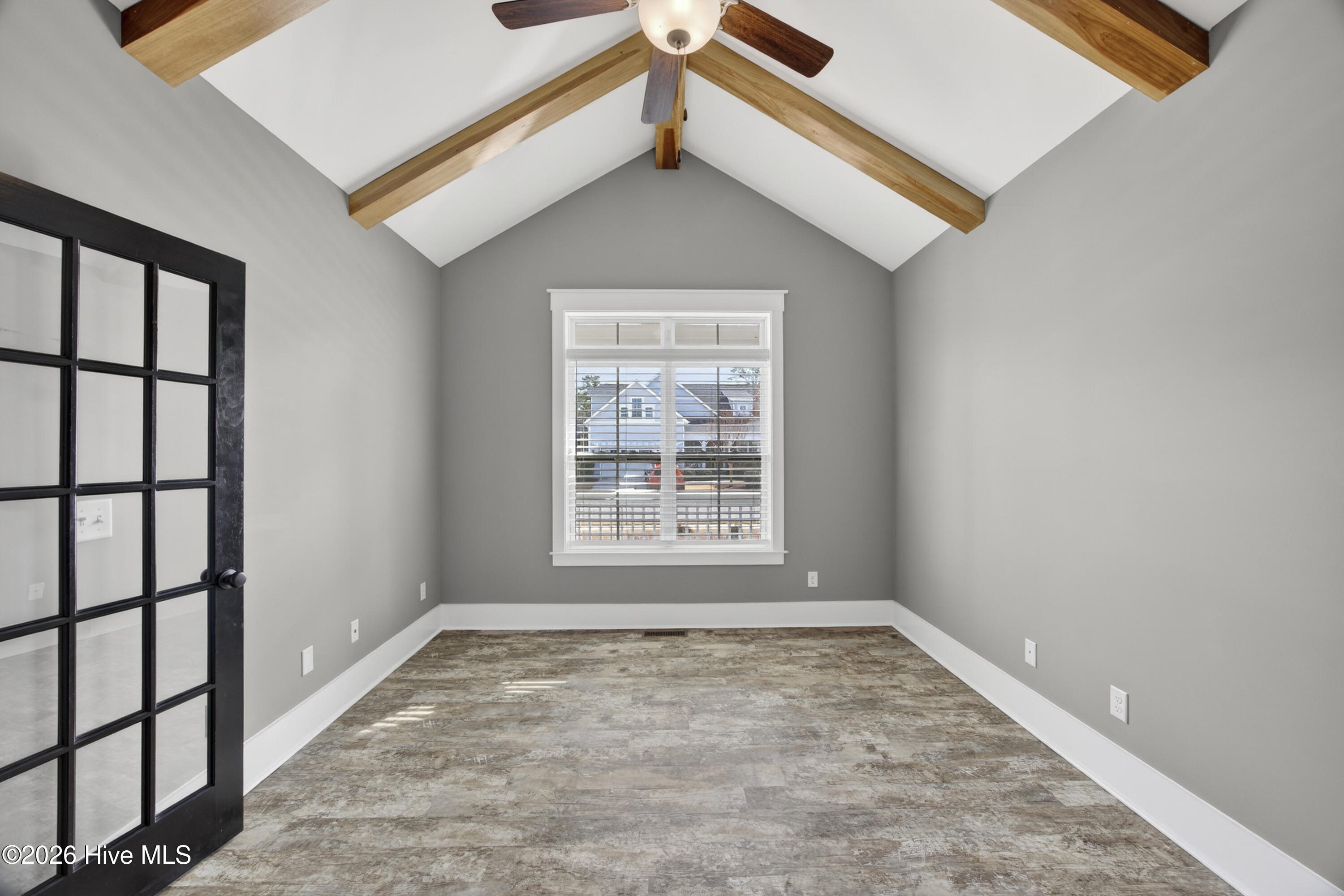 100555140 | Photo 25