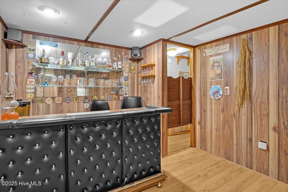 100518805 | Photo 36