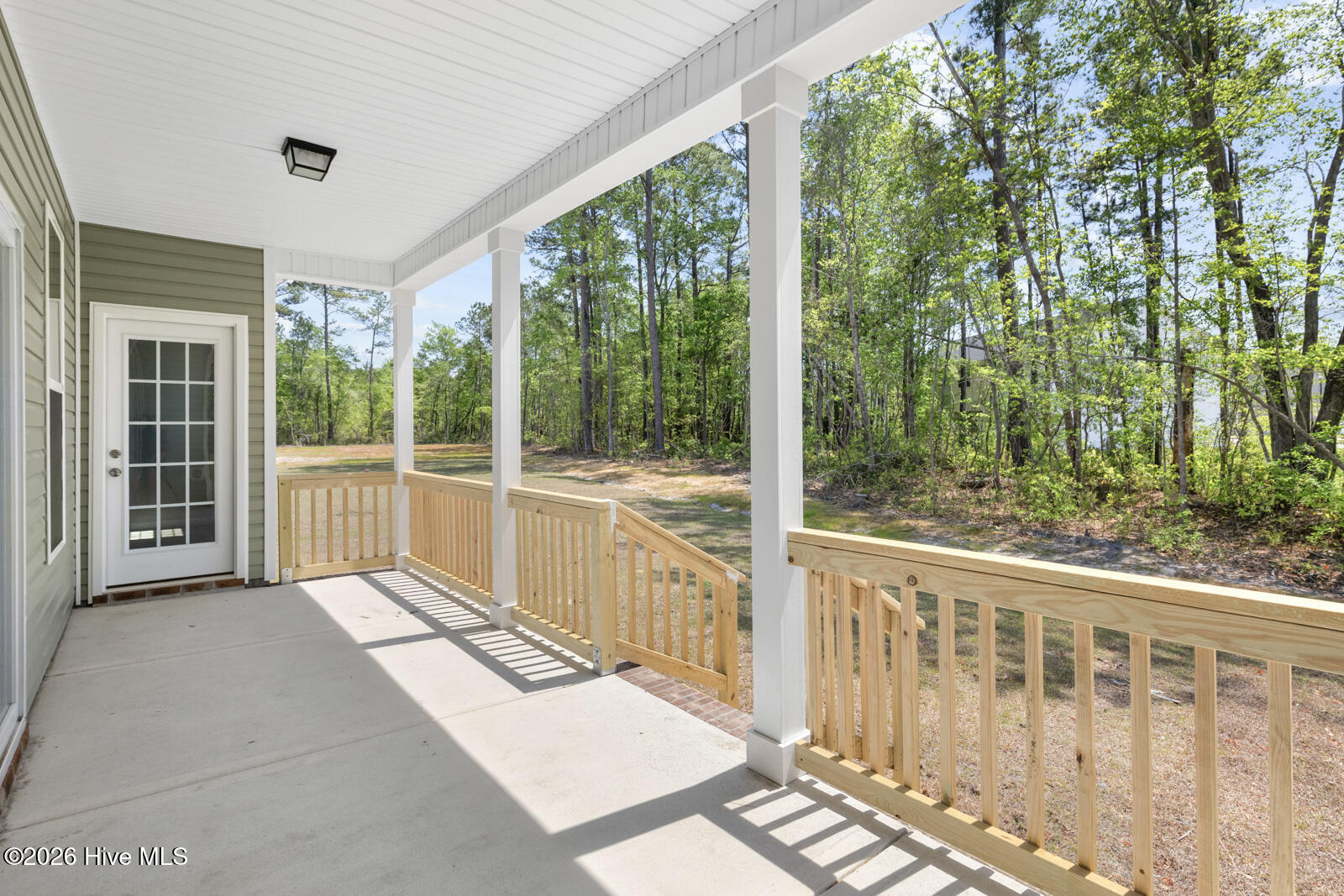 100553181 | Photo 30