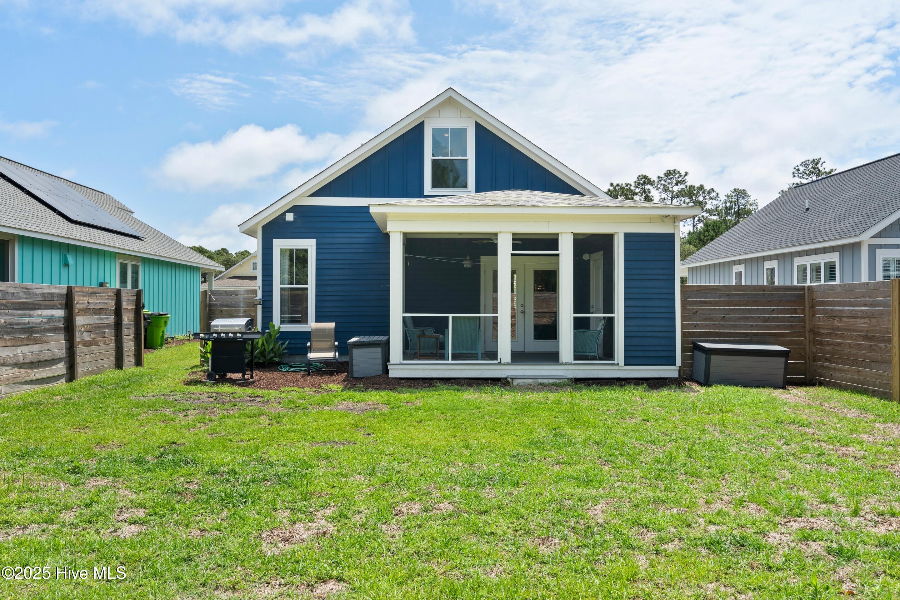 100567642 | Photo 48