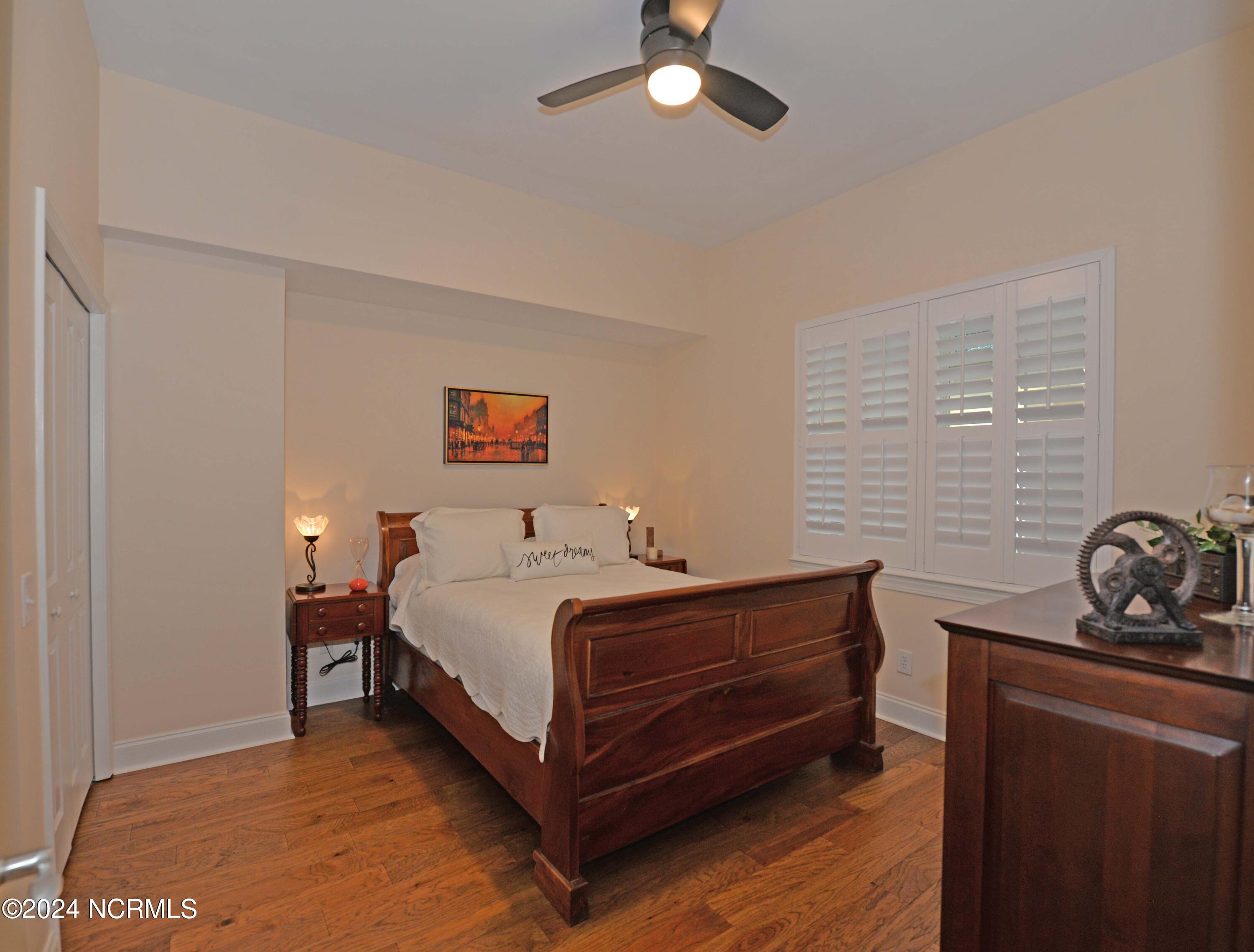 100443482 | Photo 18