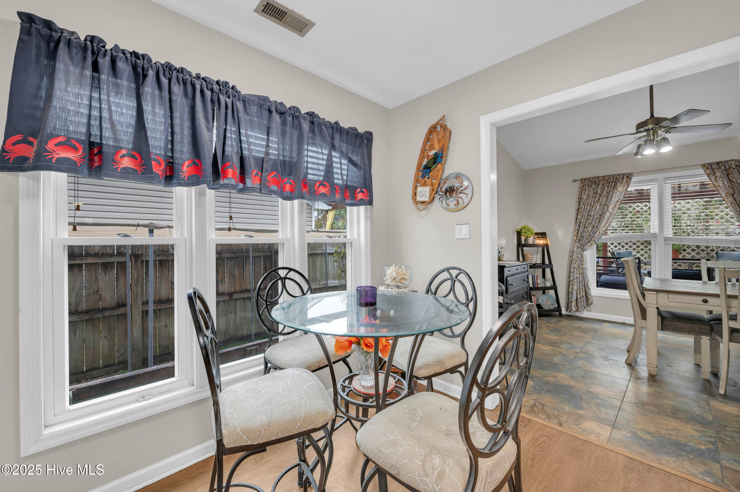 100540534 | Photo 14