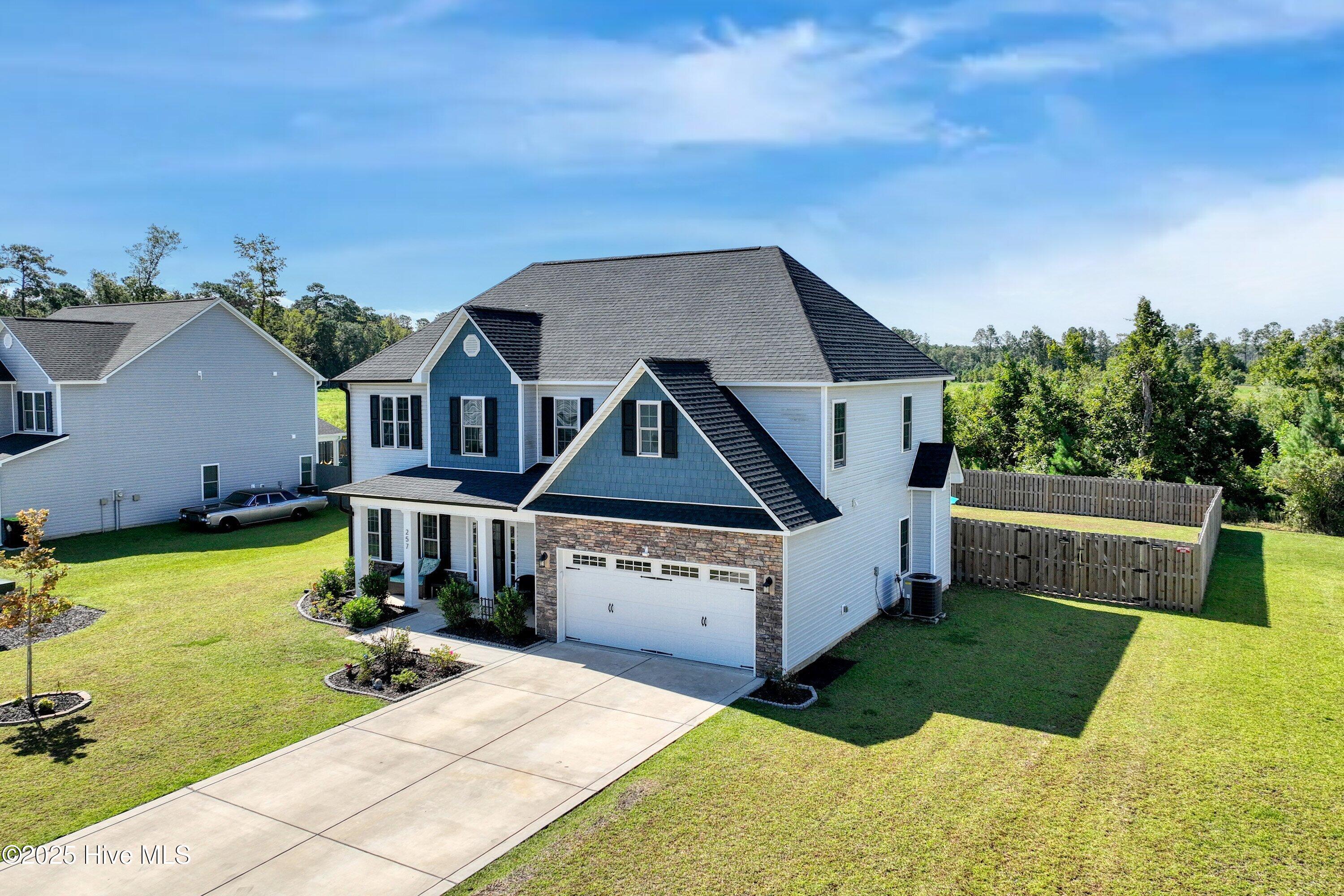 100530262 | Photo 40