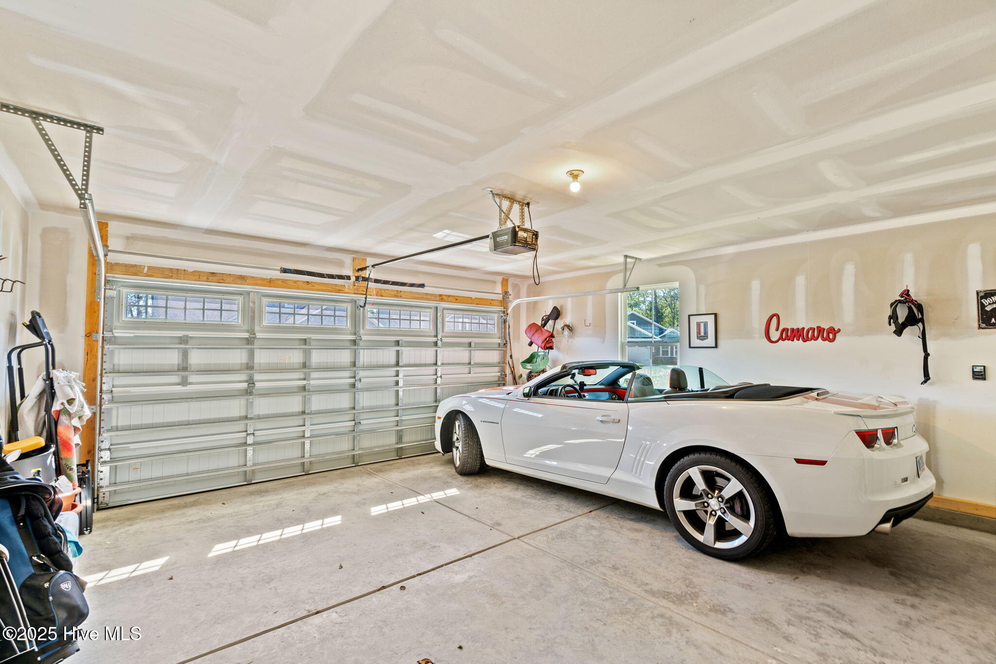 100537492 | Photo 22