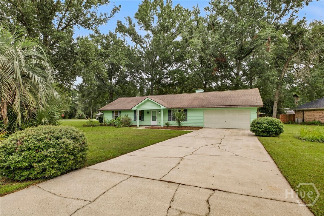 Photo 1 of Single family home for sale at 252 Miner Dr, Richmond Hill, GA 31324 | MLS# SA365561 | Listing updated on 2026-09-30