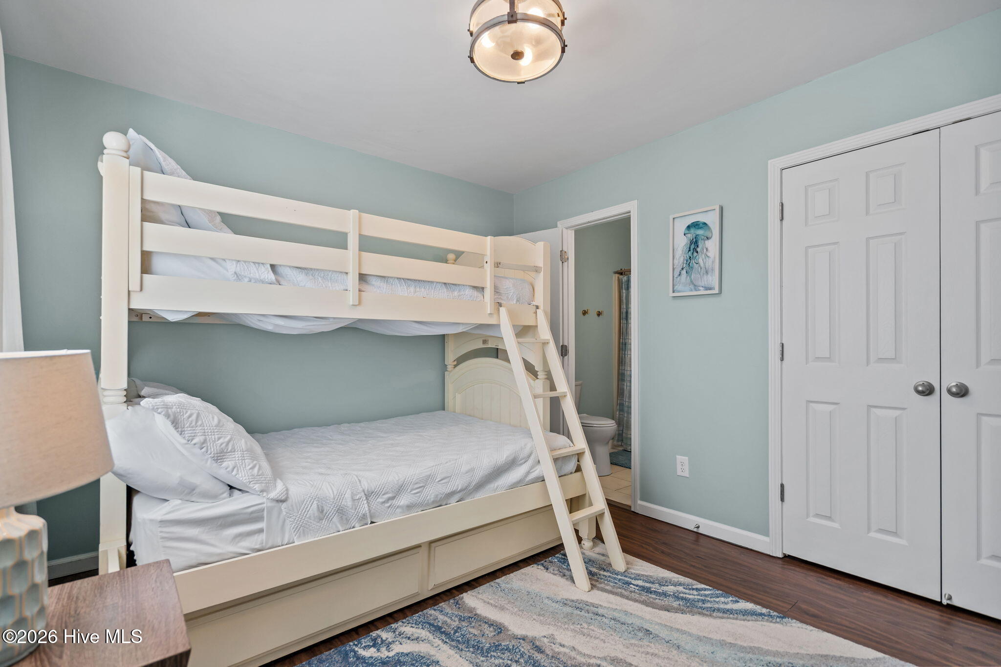 100566961 | Photo 22