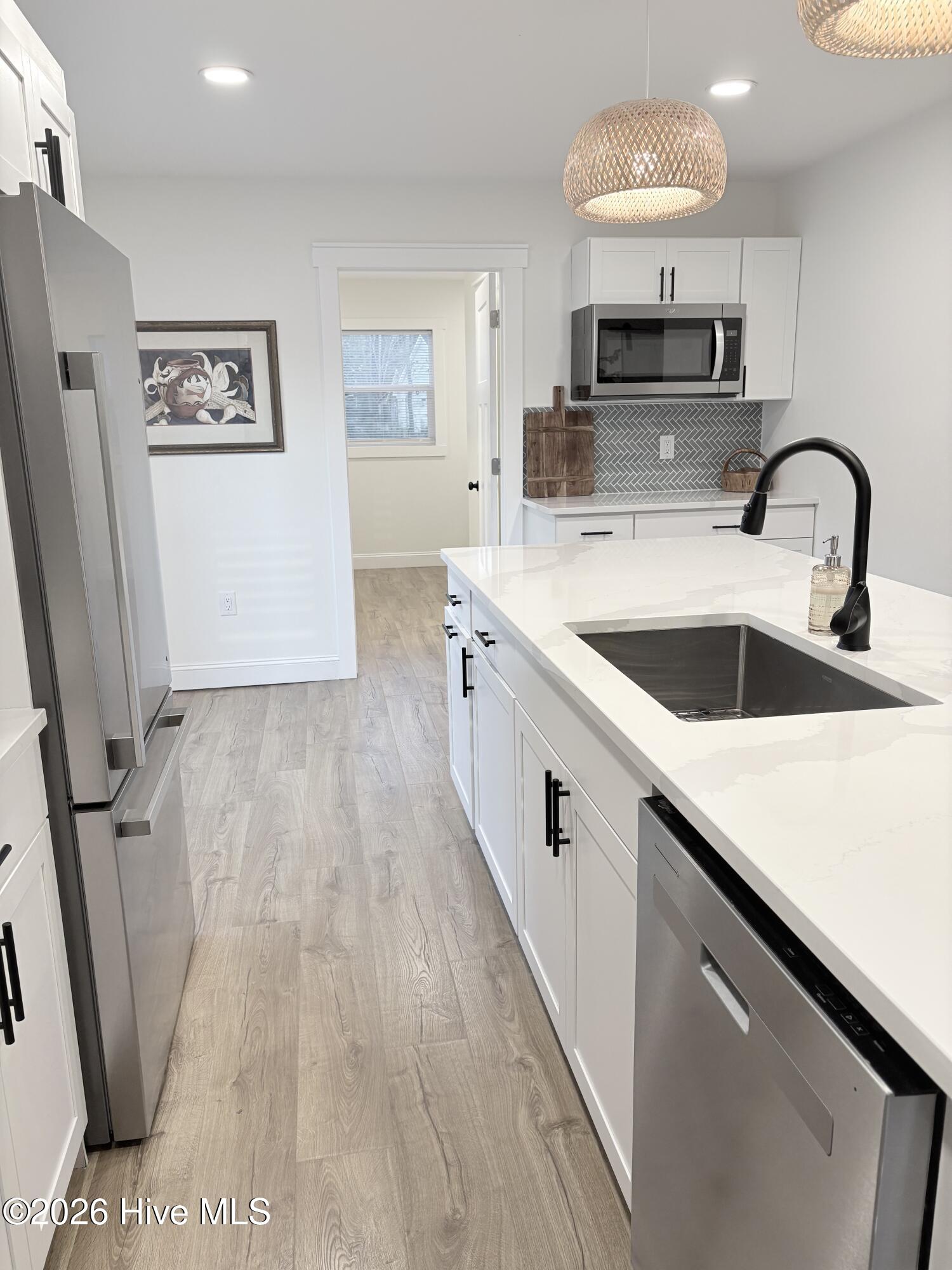 100559102 | Photo 23