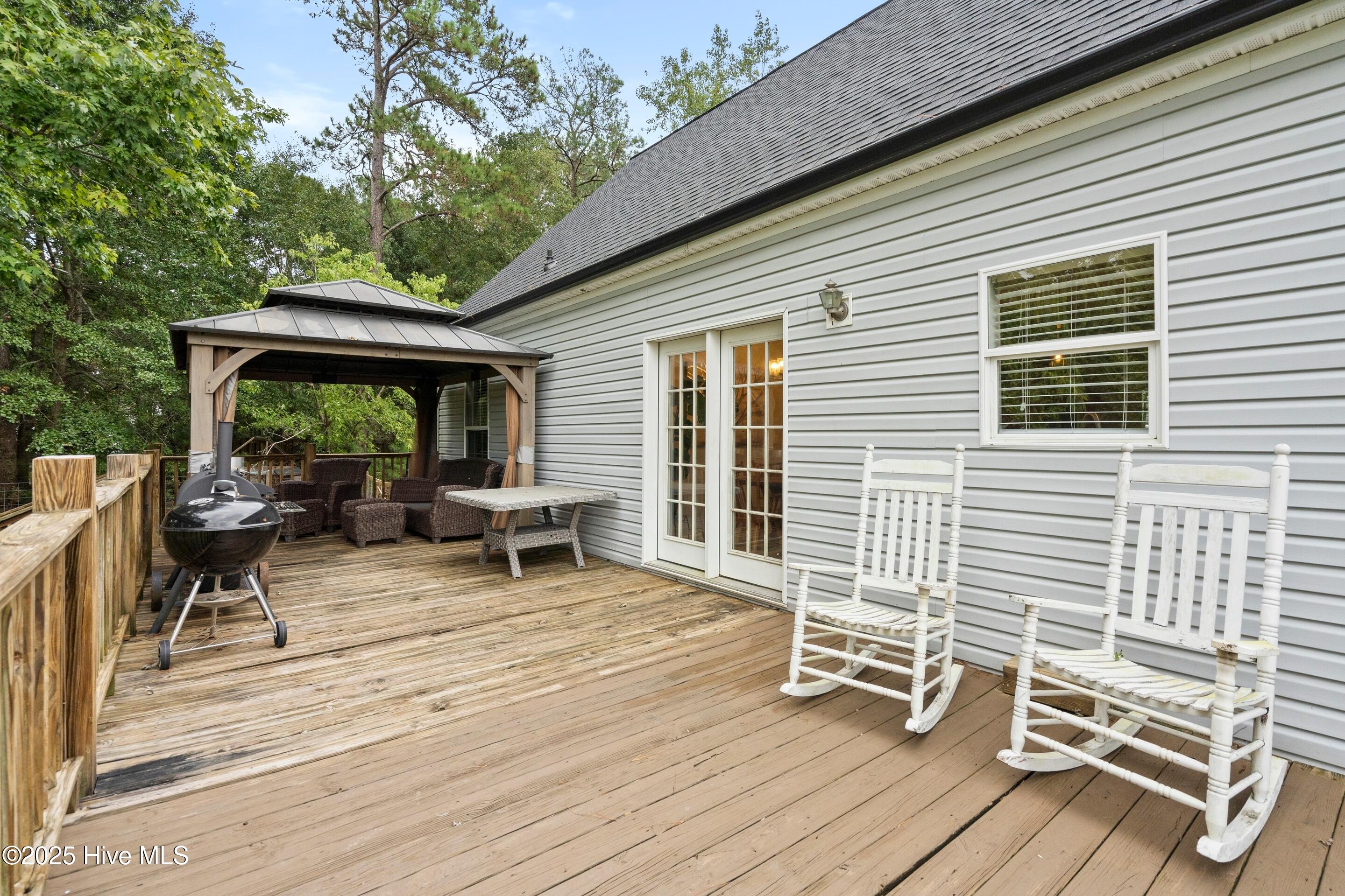 100535134 | Photo 44