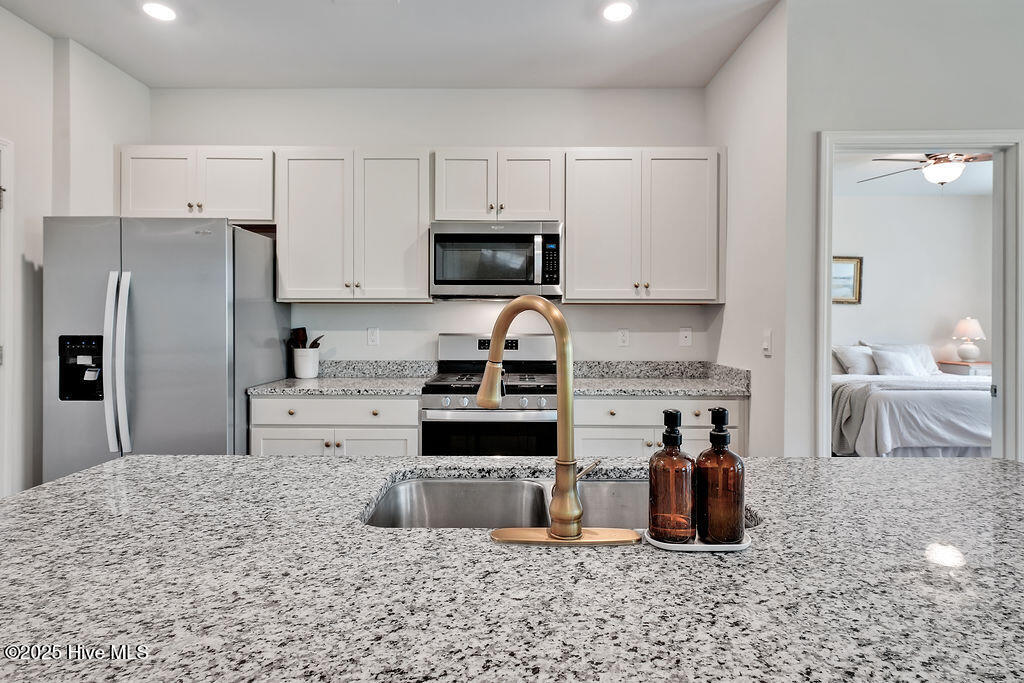 100538128 | Photo 19