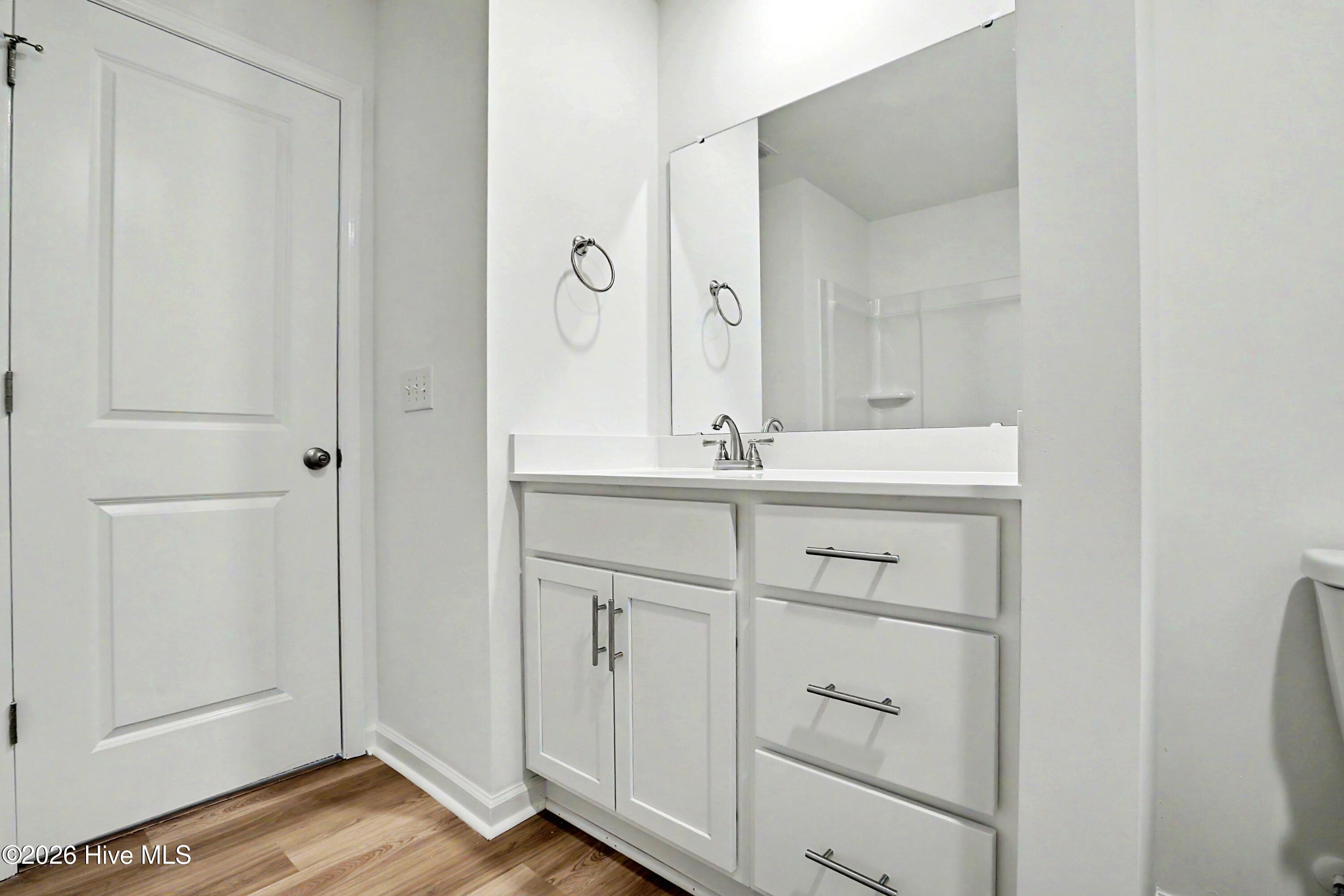 100569319 | Photo 26