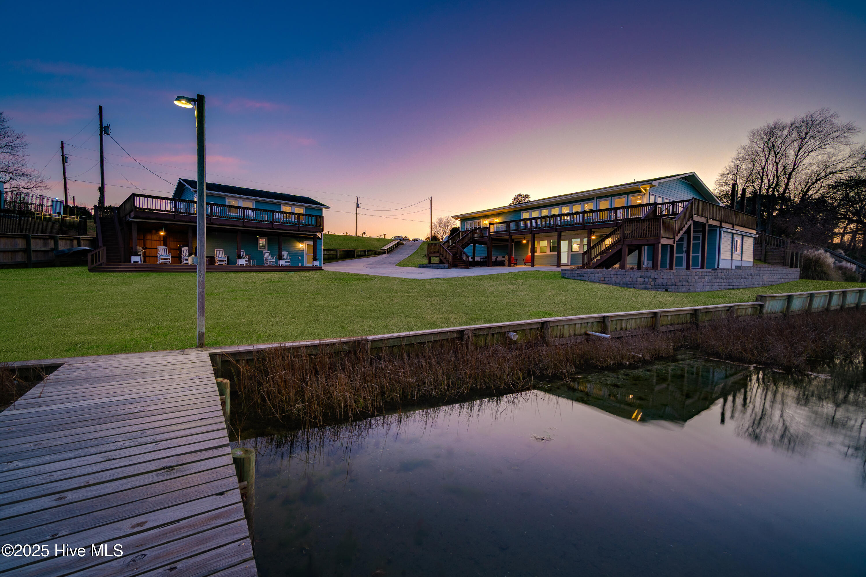 100491390 | Photo 46