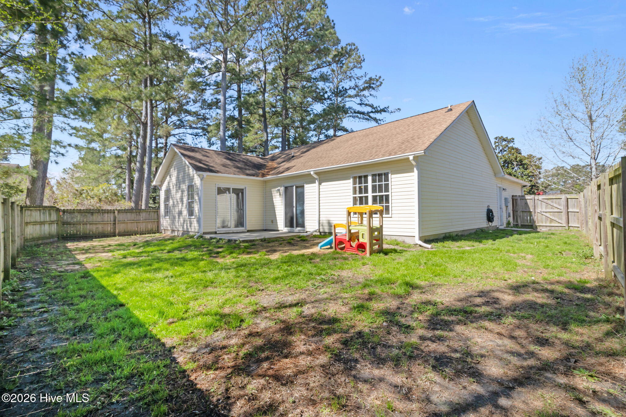 100561399 | Photo 34