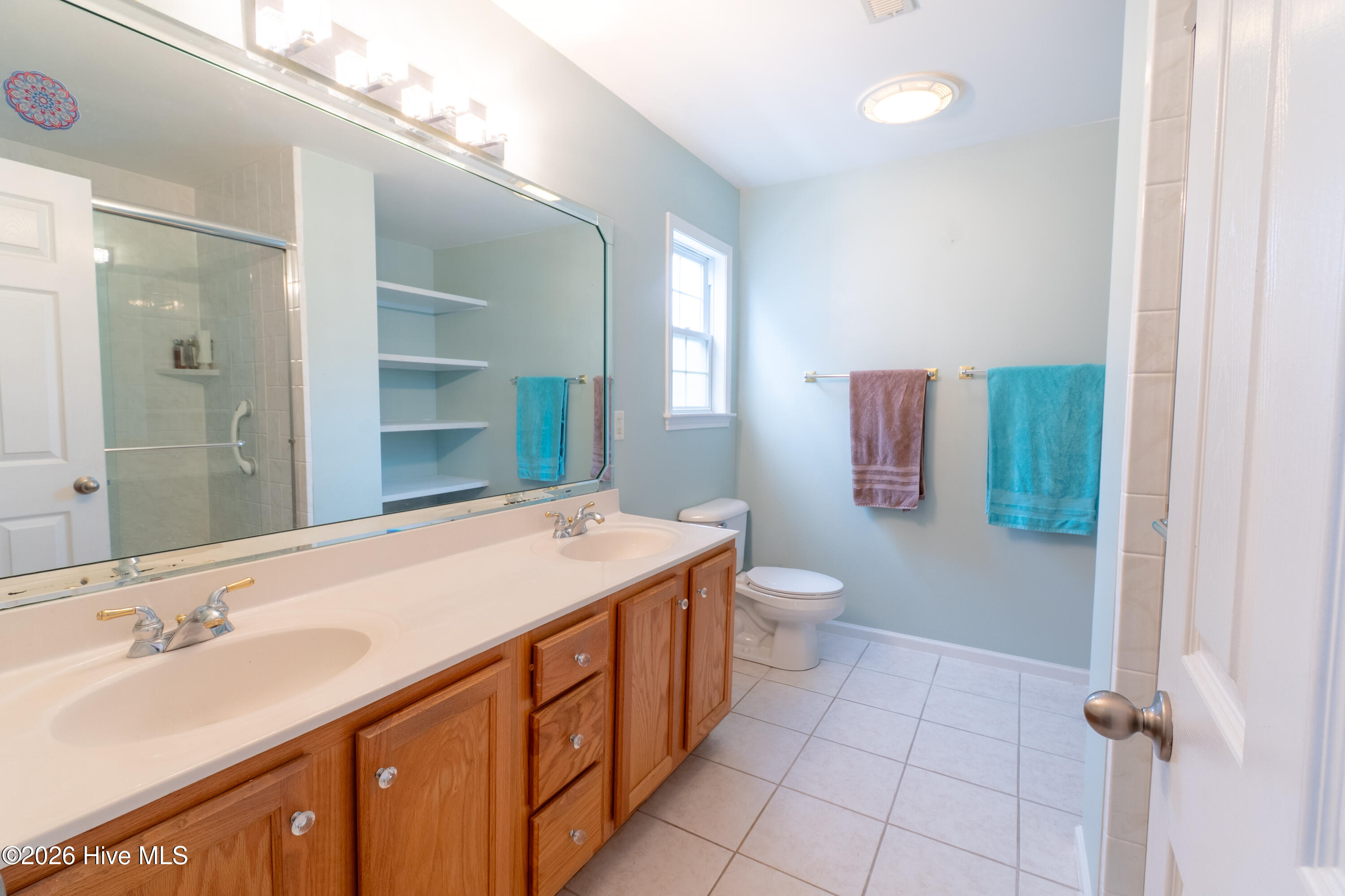 100554380 | Photo 27