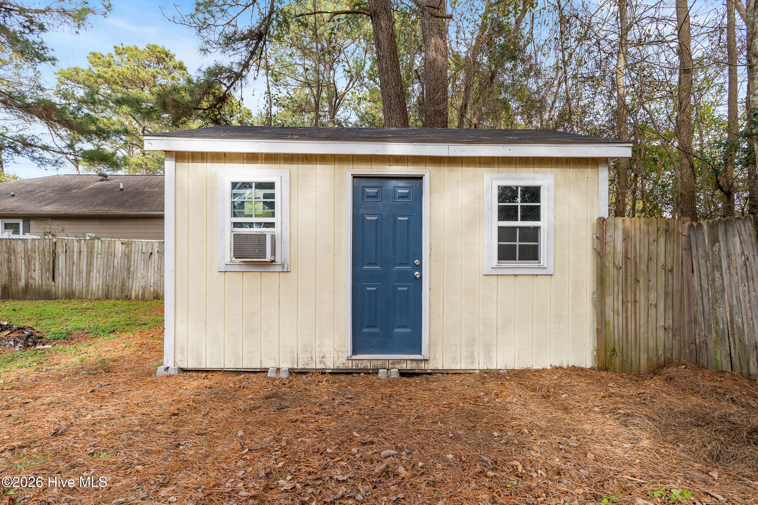 100550983 | Photo 34