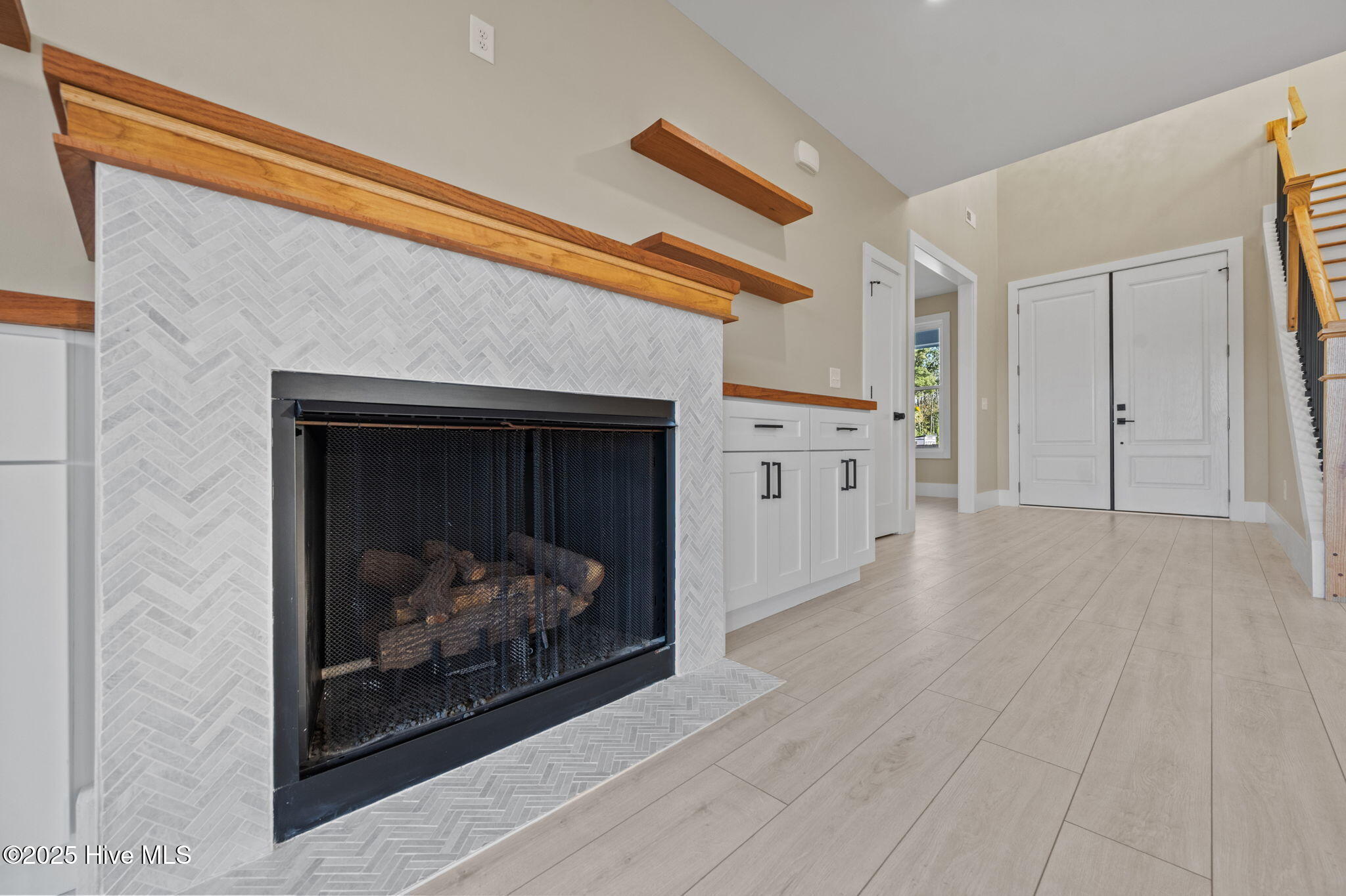 100547090 | Photo 21