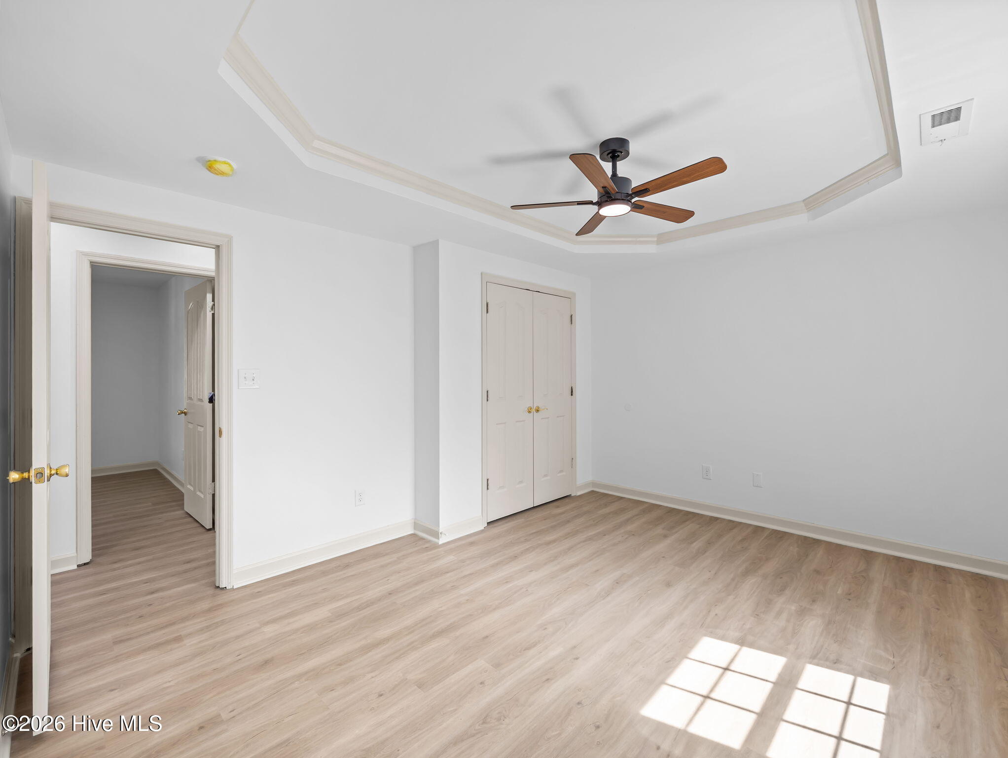 100565884 | Photo 19