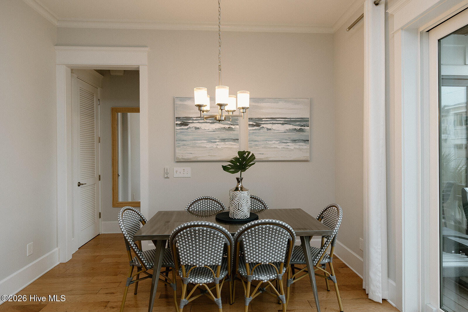 100550346 | Photo 17