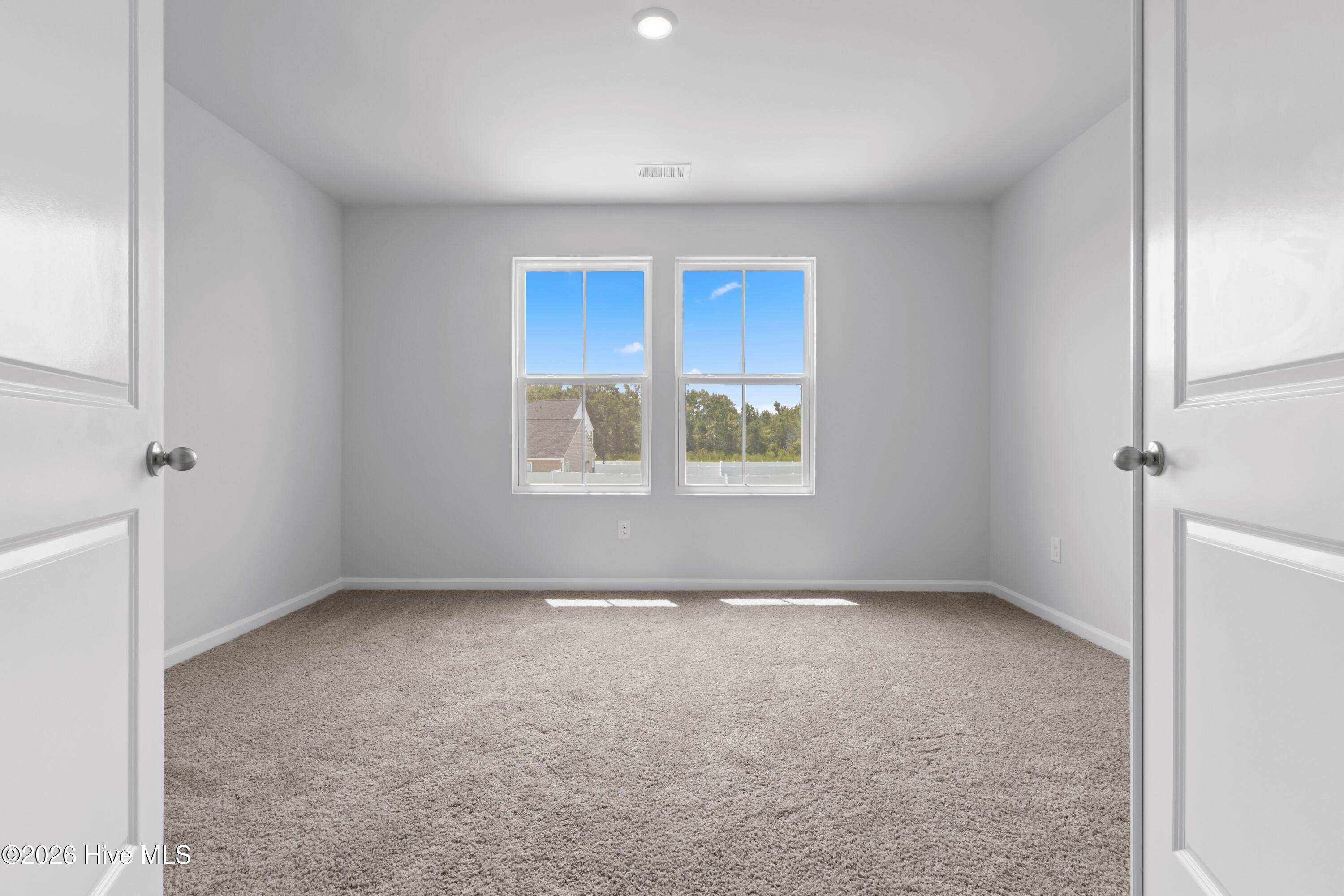 100557656 | Photo 41