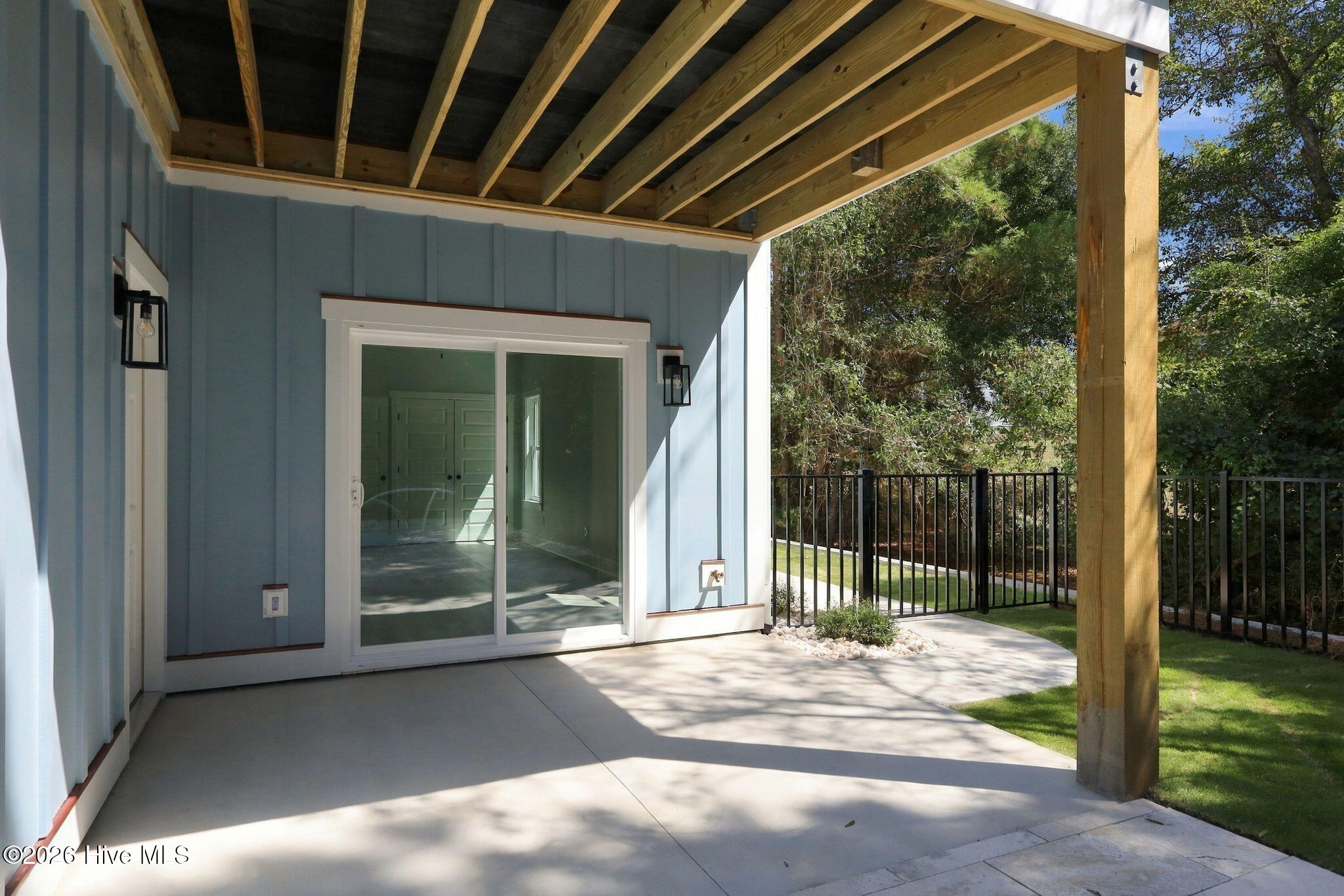 405 Emerald Landing 